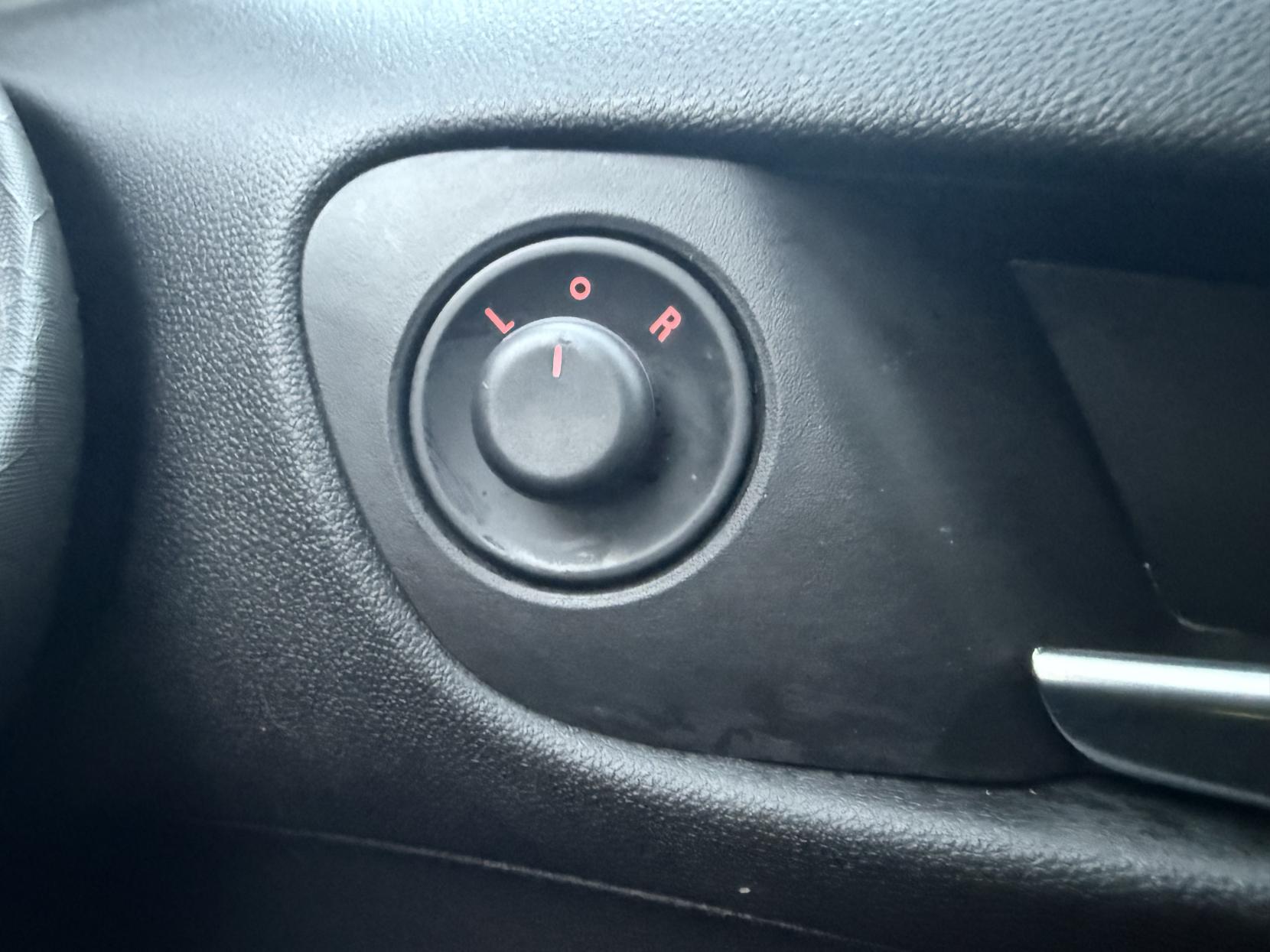 Vauxhall ADAM 1.2 16v JAM Hatchback 3dr Petrol Manual Euro 5 (70 ps)