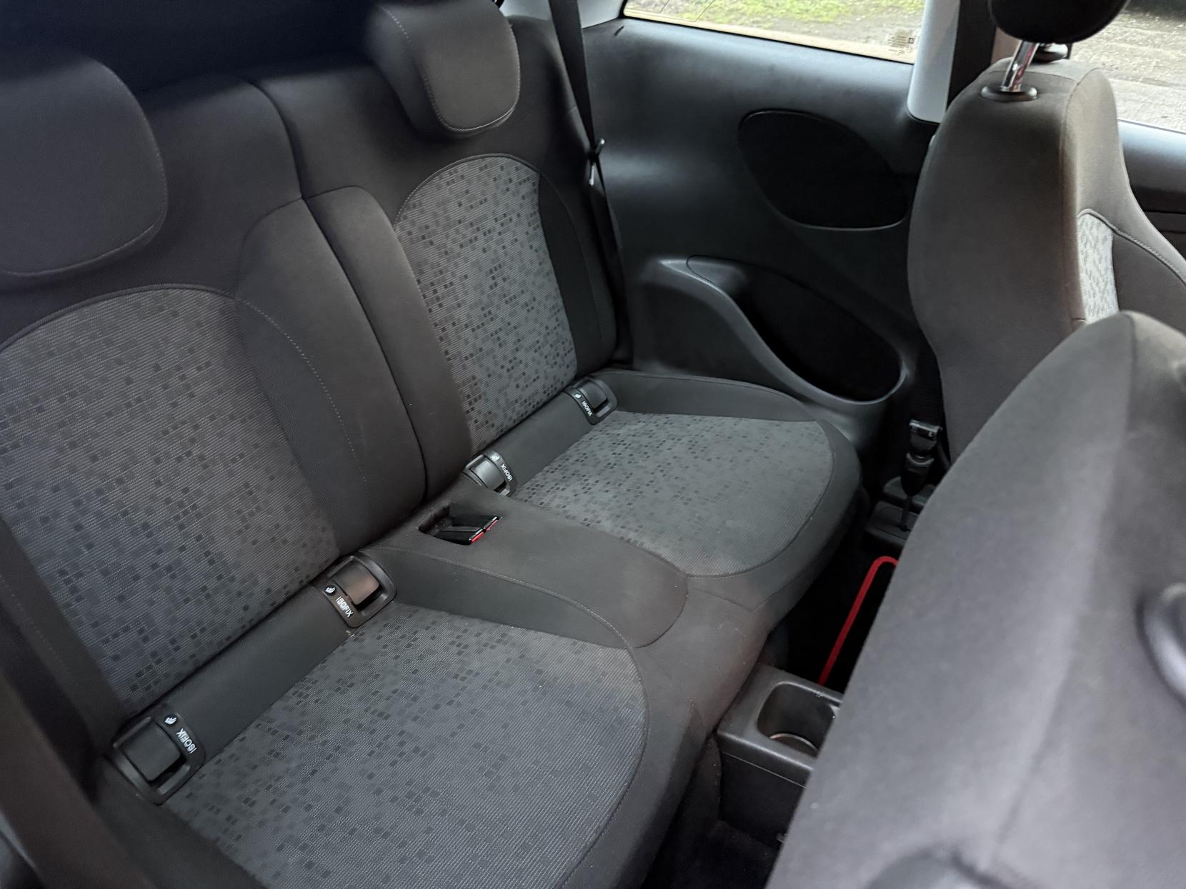 Vauxhall ADAM 1.2 16v JAM Hatchback 3dr Petrol Manual Euro 5 (70 ps)