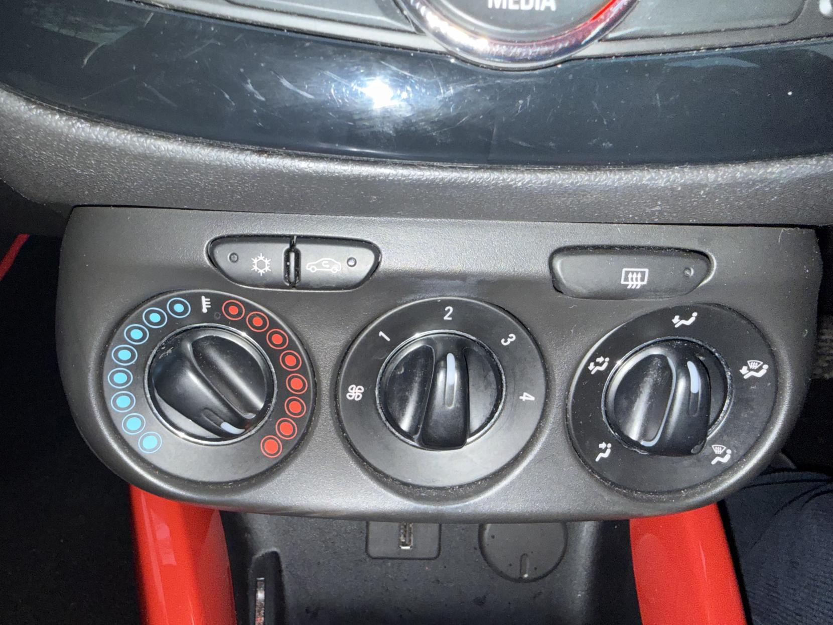 Vauxhall ADAM 1.2 16v JAM Hatchback 3dr Petrol Manual Euro 5 (70 ps)