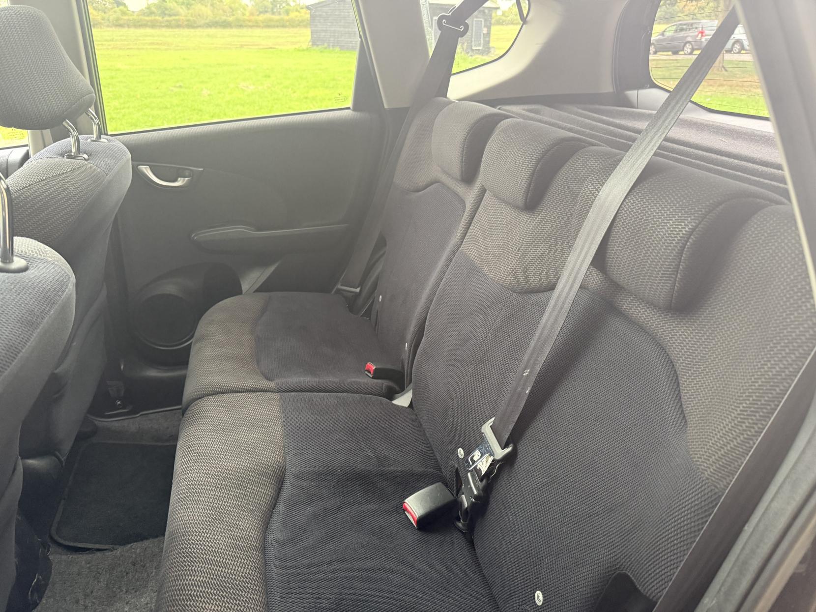 Honda Jazz 1.4 i-VTEC EX Hatchback 5dr Petrol CVT Euro 5 (99 ps)
