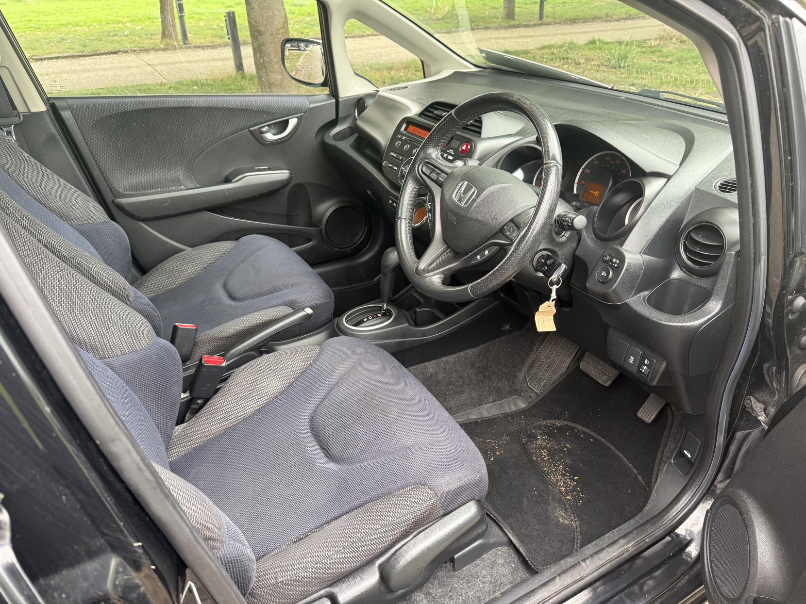 Honda Jazz 1.4 i-VTEC EX Hatchback 5dr Petrol CVT Euro 5 (99 ps)