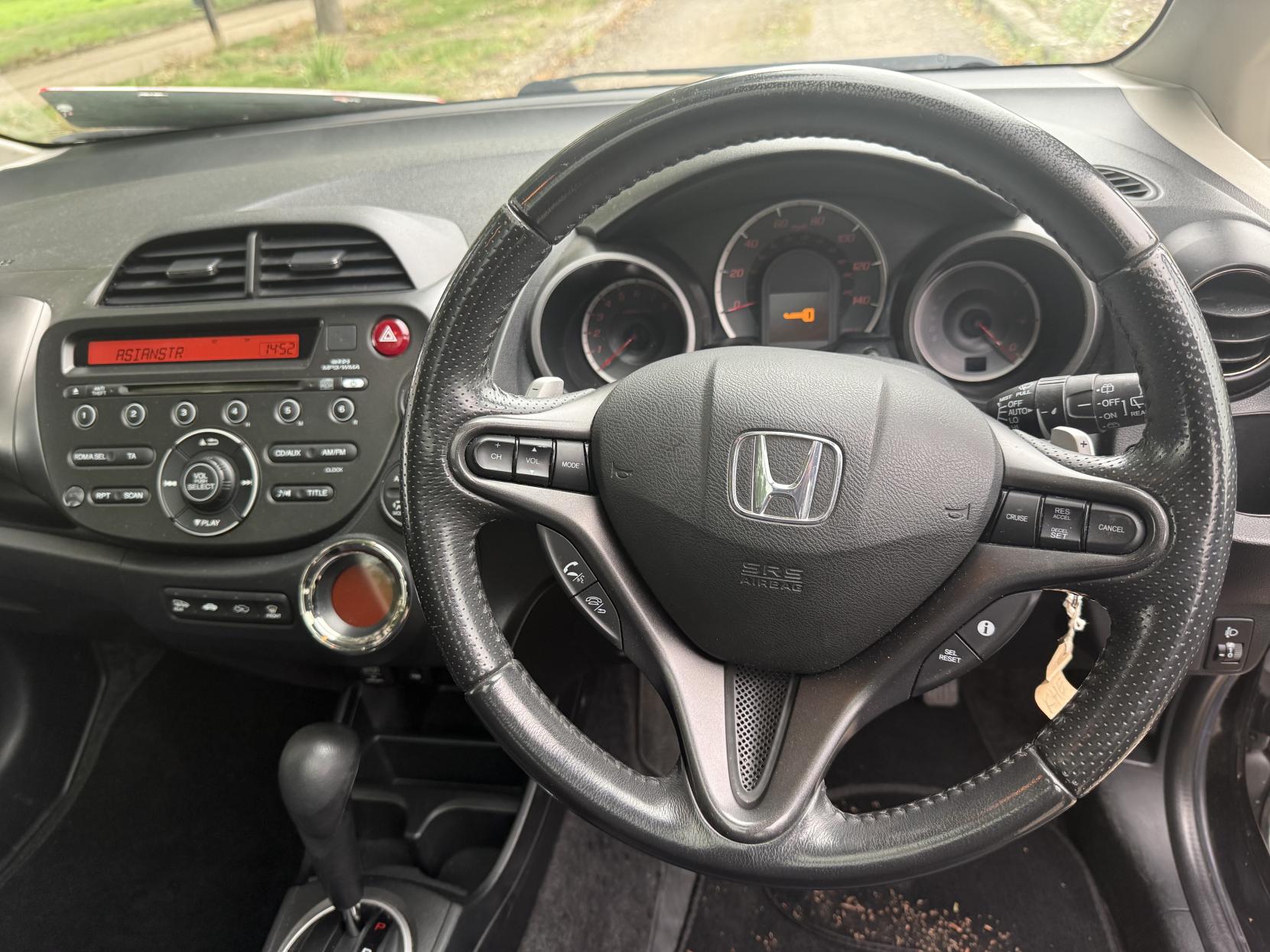 Honda Jazz 1.4 i-VTEC EX Hatchback 5dr Petrol CVT Euro 5 (99 ps)