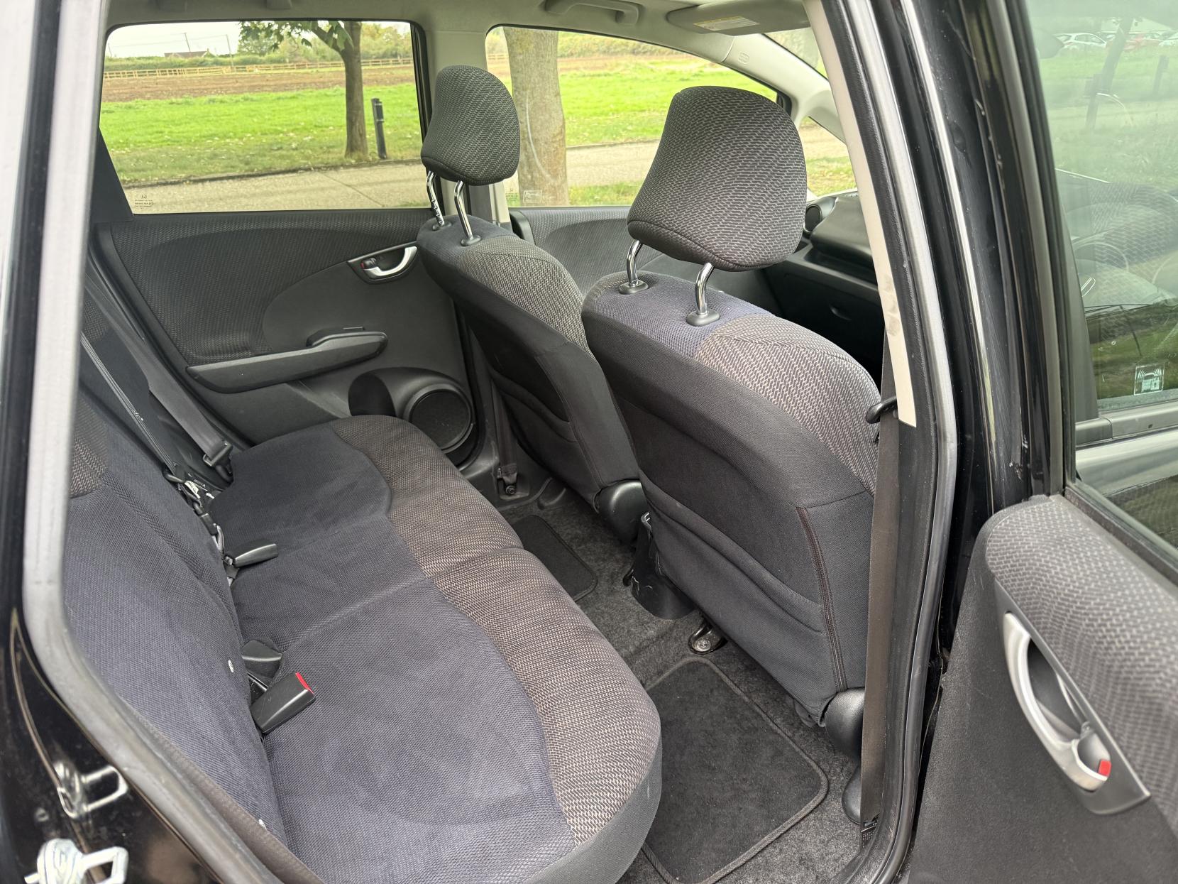 Honda Jazz 1.4 i-VTEC EX Hatchback 5dr Petrol CVT Euro 5 (99 ps)