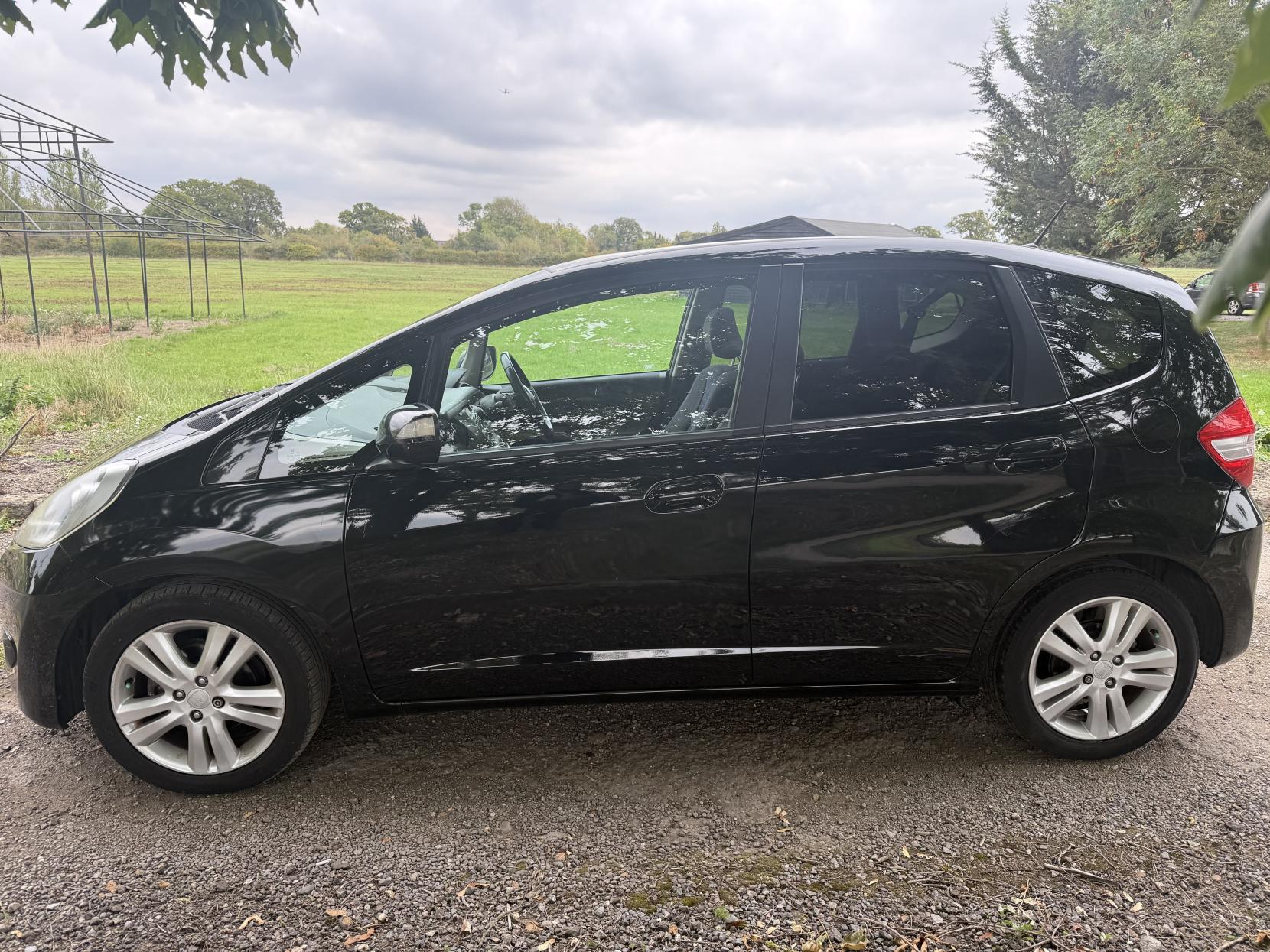Honda Jazz 1.4 i-VTEC EX Hatchback 5dr Petrol CVT Euro 5 (99 ps)