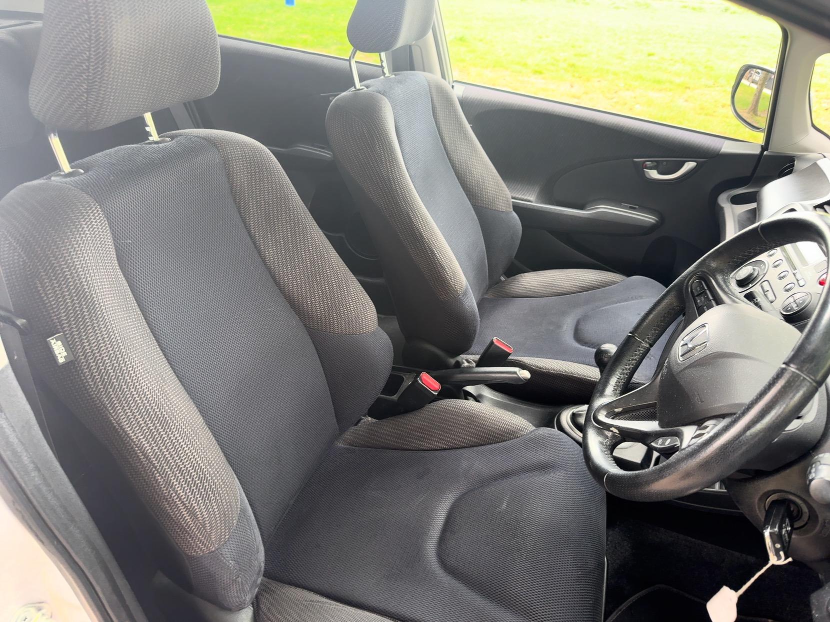 Honda Jazz 1.4 i-VTEC ES Plus Euro 5 5dr