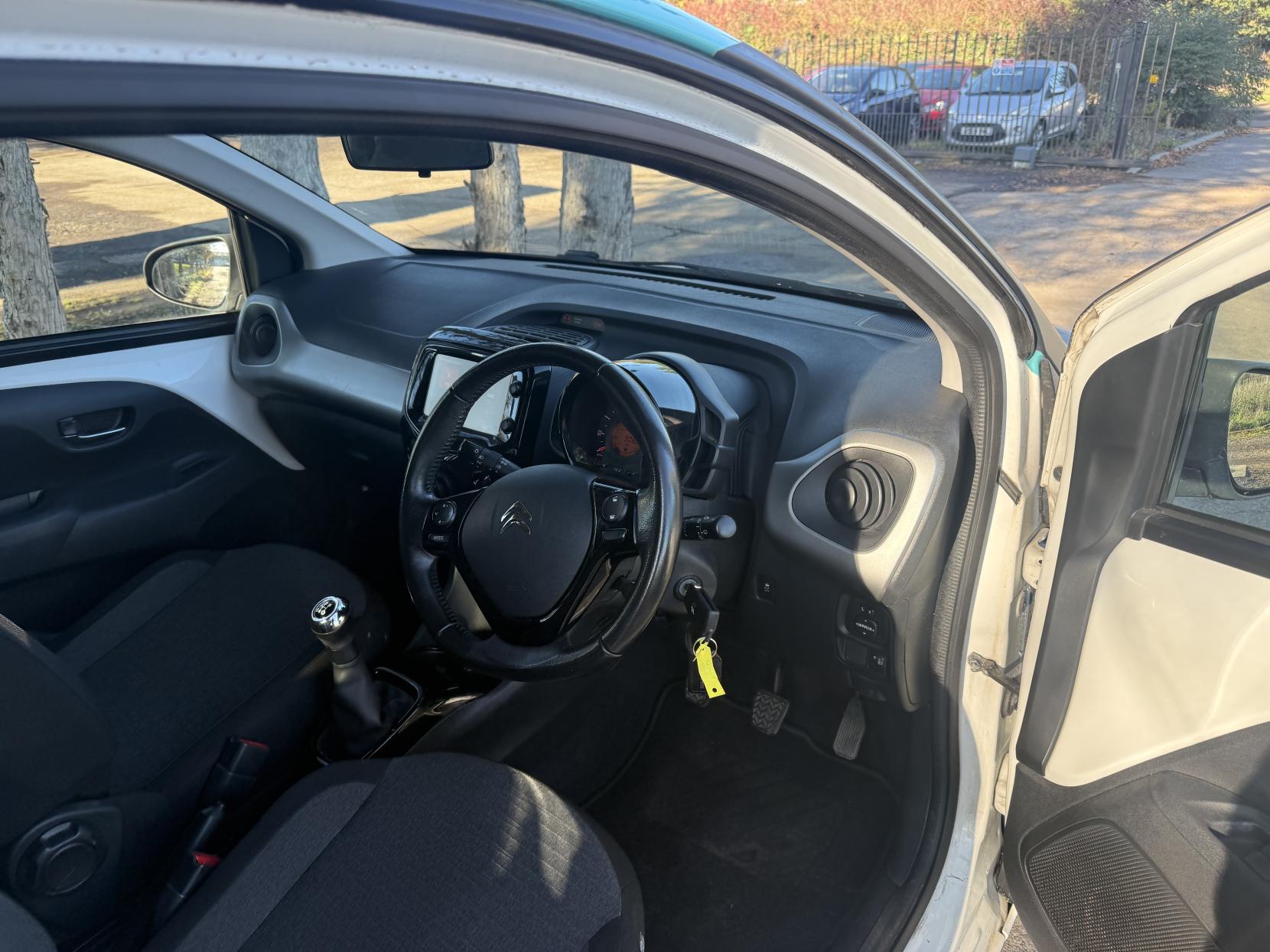 Citroen C1 1.2 PureTech Flair Hatchback 3dr Petrol Manual Euro 6 (82 ps)