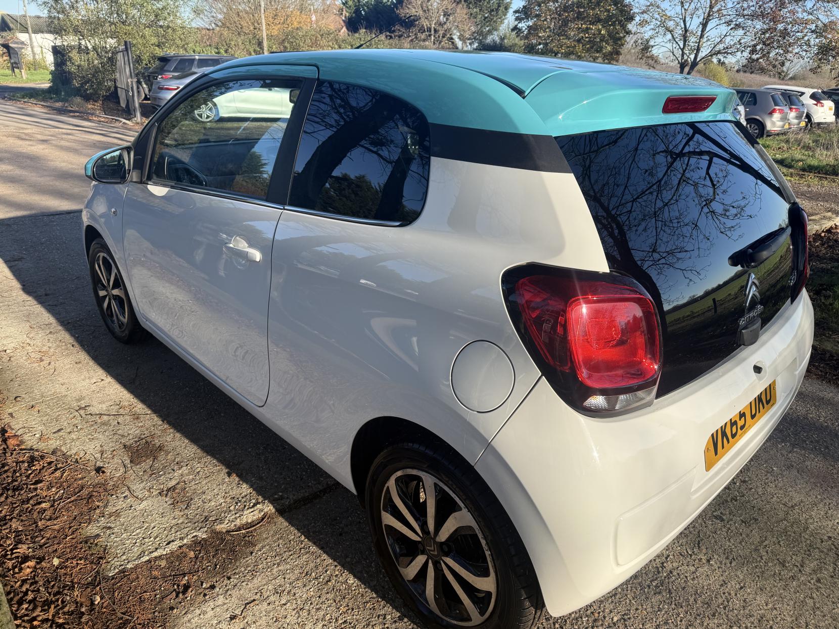 Citroen C1 1.2 PureTech Flair Hatchback 3dr Petrol Manual Euro 6 (82 ps)