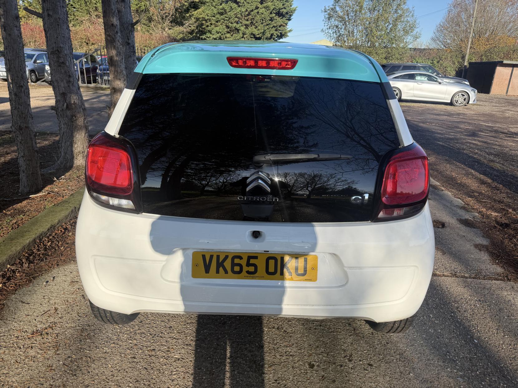 Citroen C1 1.2 PureTech Flair Hatchback 3dr Petrol Manual Euro 6 (82 ps)