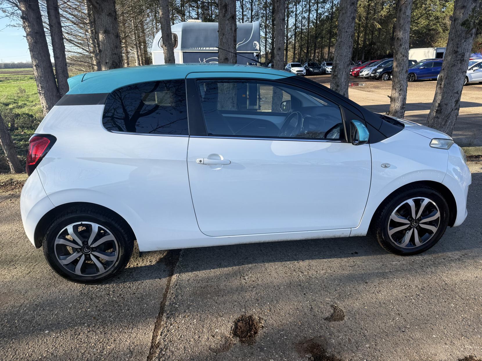 Citroen C1 1.2 PureTech Flair Hatchback 3dr Petrol Manual Euro 6 (82 ps)