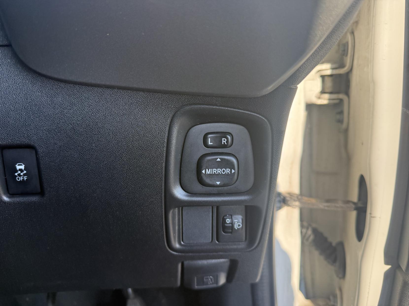 Citroen C1 1.2 PureTech Flair Hatchback 3dr Petrol Manual Euro 6 (82 ps)