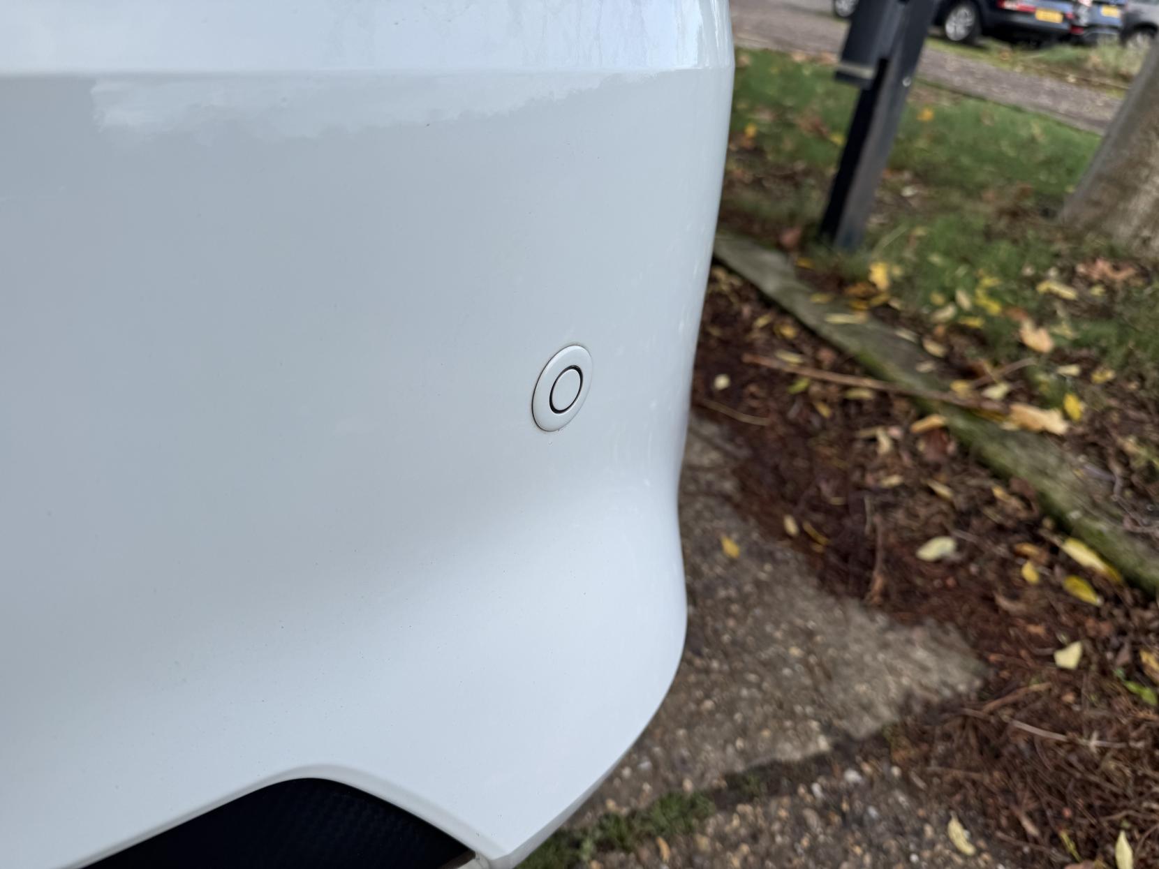 Nissan Micra 0.9 IG-T N-Connecta Hatchback 5dr Petrol Manual Euro 6 (s/s) (90 ps)