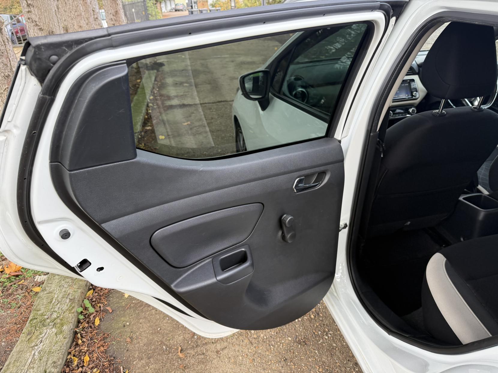 Nissan Micra 0.9 IG-T N-Connecta Hatchback 5dr Petrol Manual Euro 6 (s/s) (90 ps)