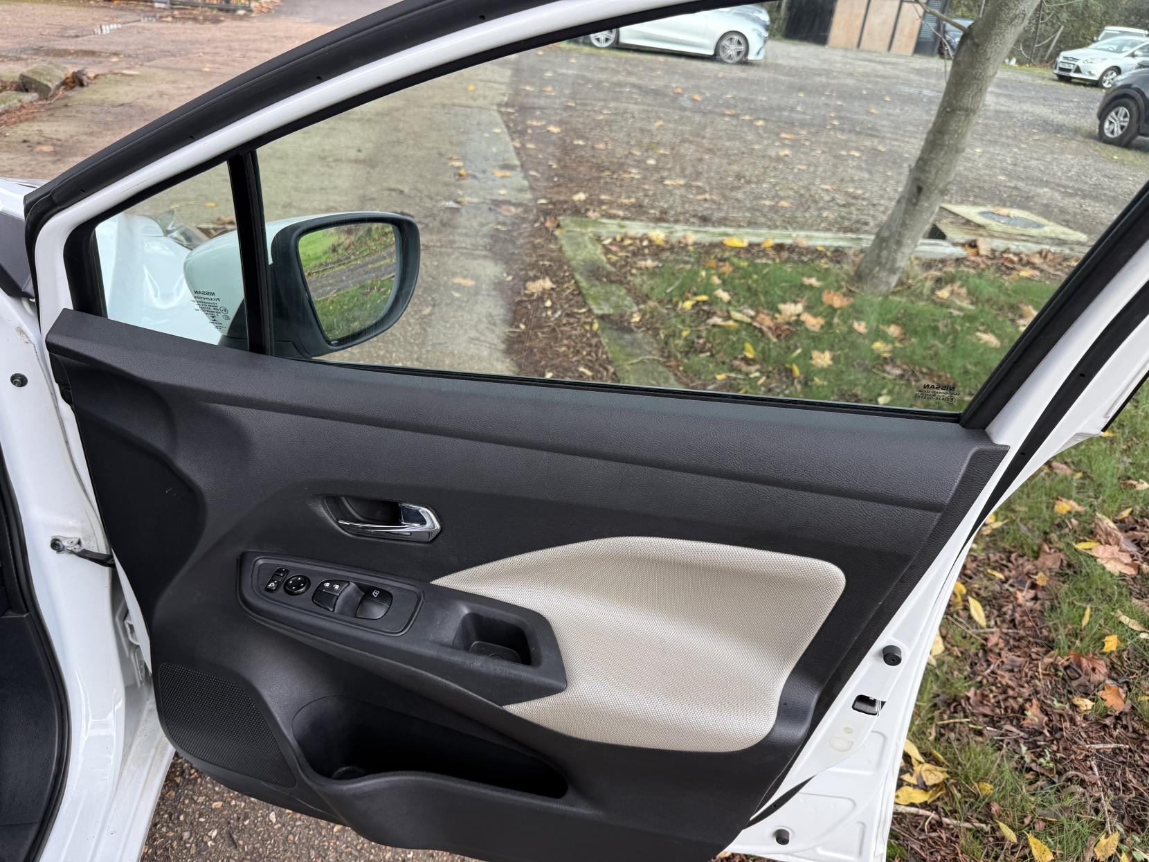 Nissan Micra 0.9 IG-T N-Connecta Hatchback 5dr Petrol Manual Euro 6 (s/s) (90 ps)