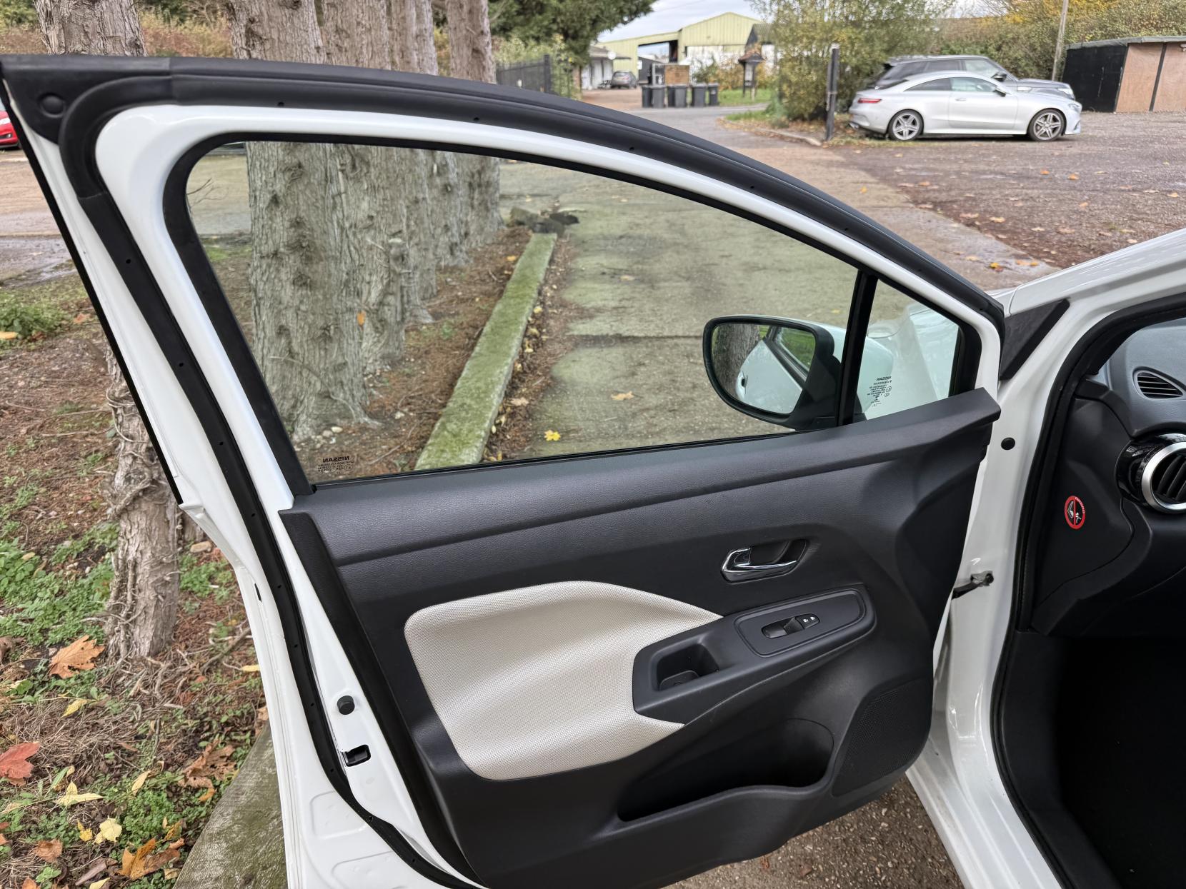 Nissan Micra 0.9 IG-T N-Connecta Hatchback 5dr Petrol Manual Euro 6 (s/s) (90 ps)