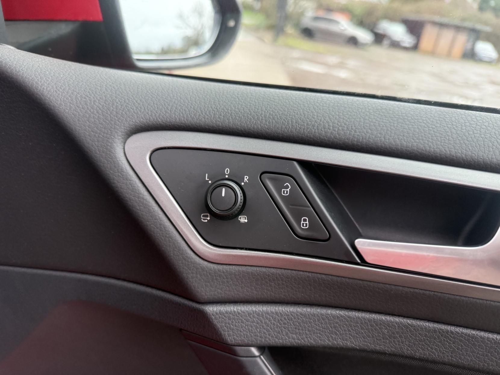 Volkswagen Golf 1.2 BlueMotion Hatchback (2012 - 2017)