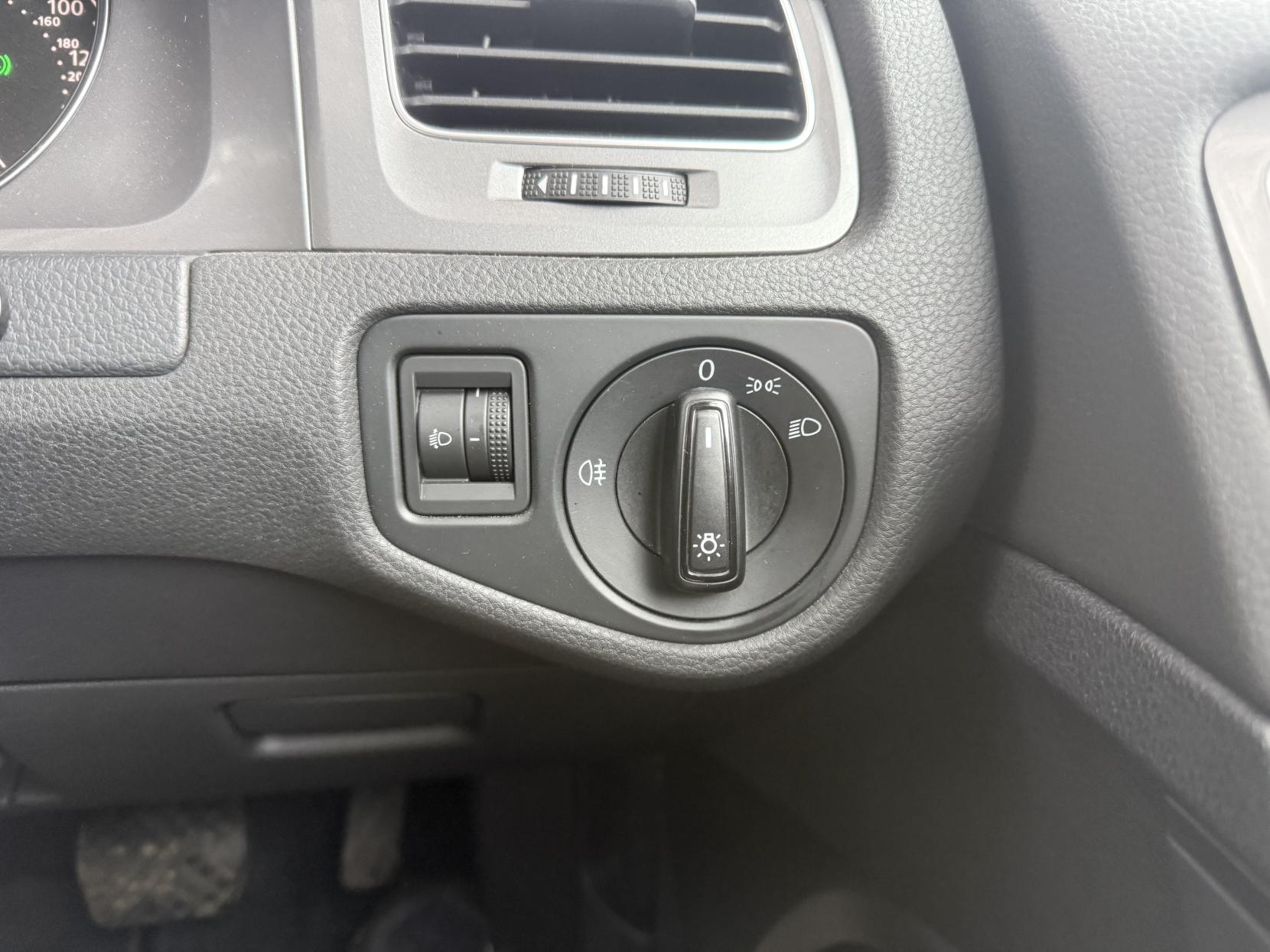 Volkswagen Golf 1.2 BlueMotion Hatchback (2012 - 2017)