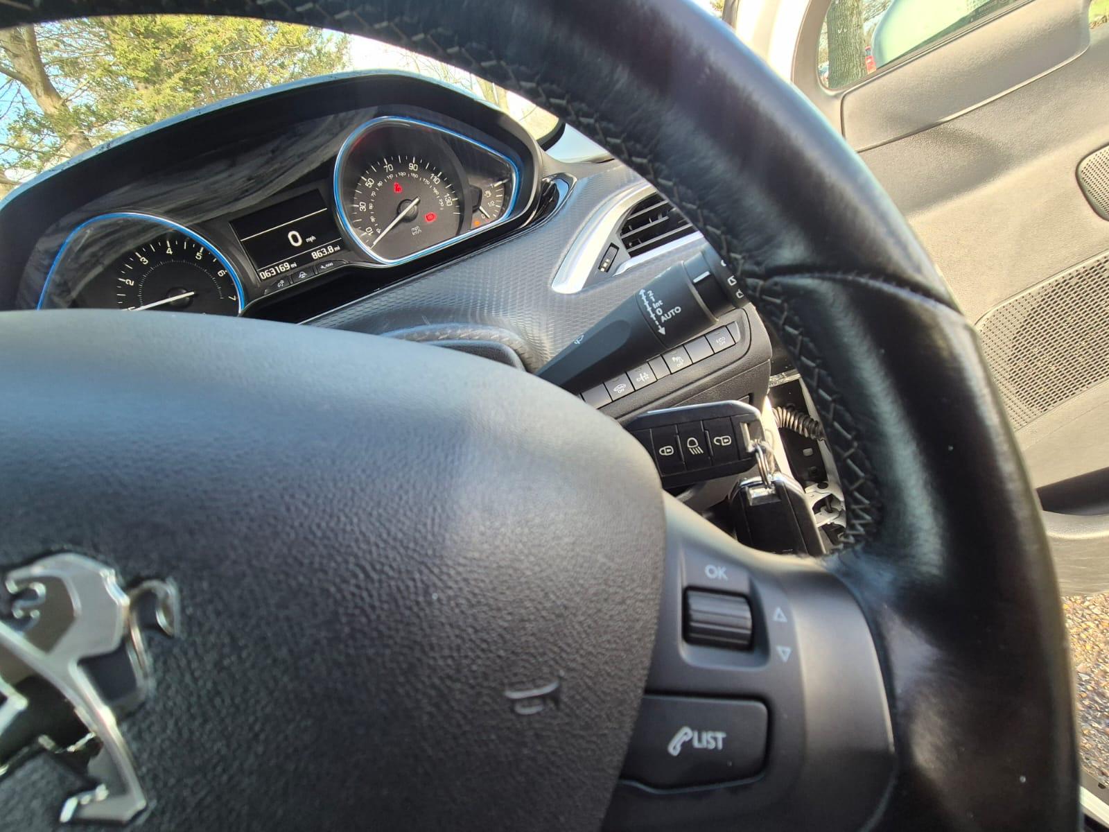 Peugeot 2008 1.2 PureTech GPF Allure SUV 5dr Petrol Manual Euro 6 (s/s) (130 ps)