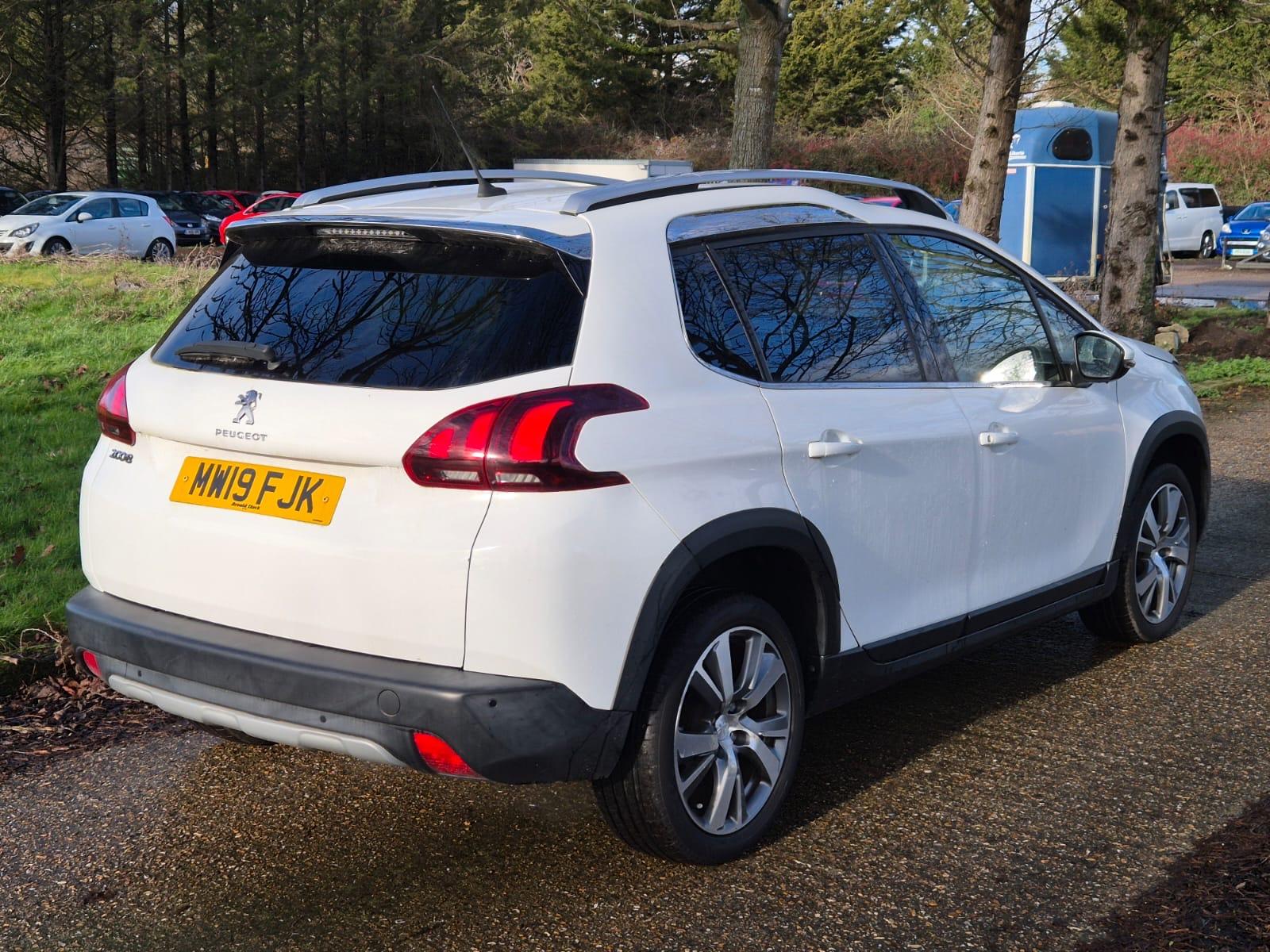 Peugeot 2008 1.2 PureTech GPF Allure SUV 5dr Petrol Manual Euro 6 (s/s) (130 ps)