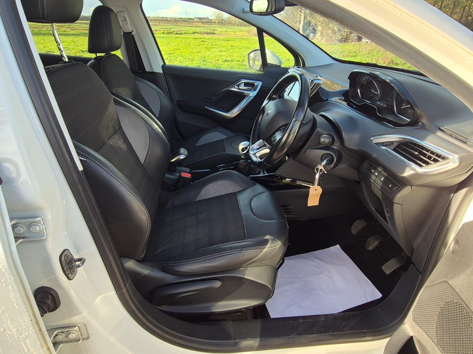 Peugeot 2008 1.2 PureTech GPF Allure SUV 5dr Petrol Manual Euro 6 (s/s) (130 ps)