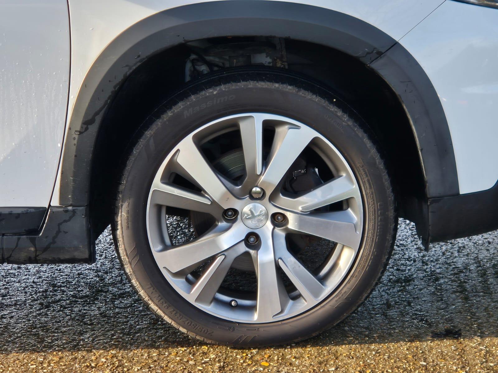 Peugeot 2008 1.2 PureTech GPF Allure SUV 5dr Petrol Manual Euro 6 (s/s) (130 ps)