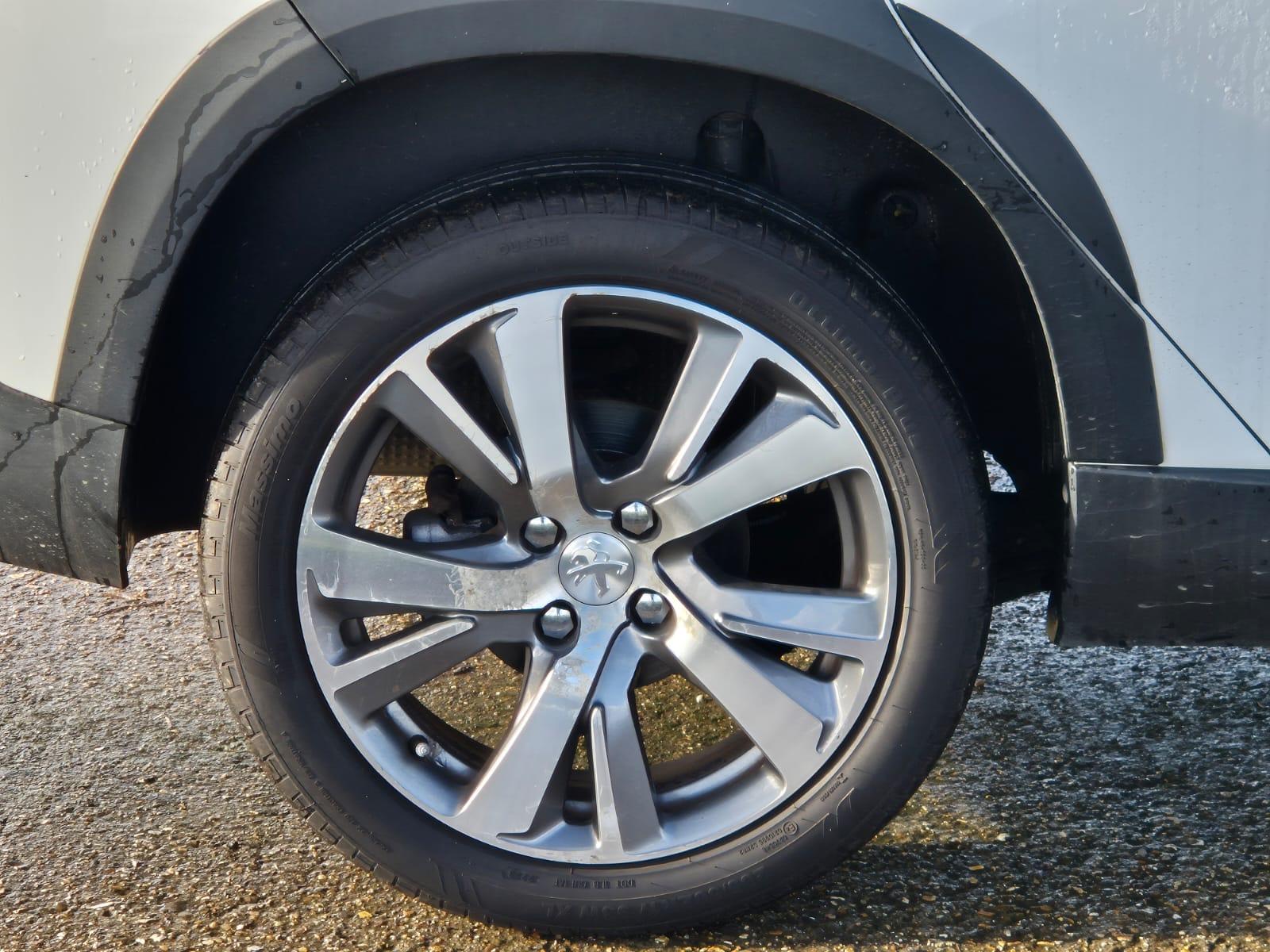 Peugeot 2008 1.2 PureTech GPF Allure SUV 5dr Petrol Manual Euro 6 (s/s) (130 ps)