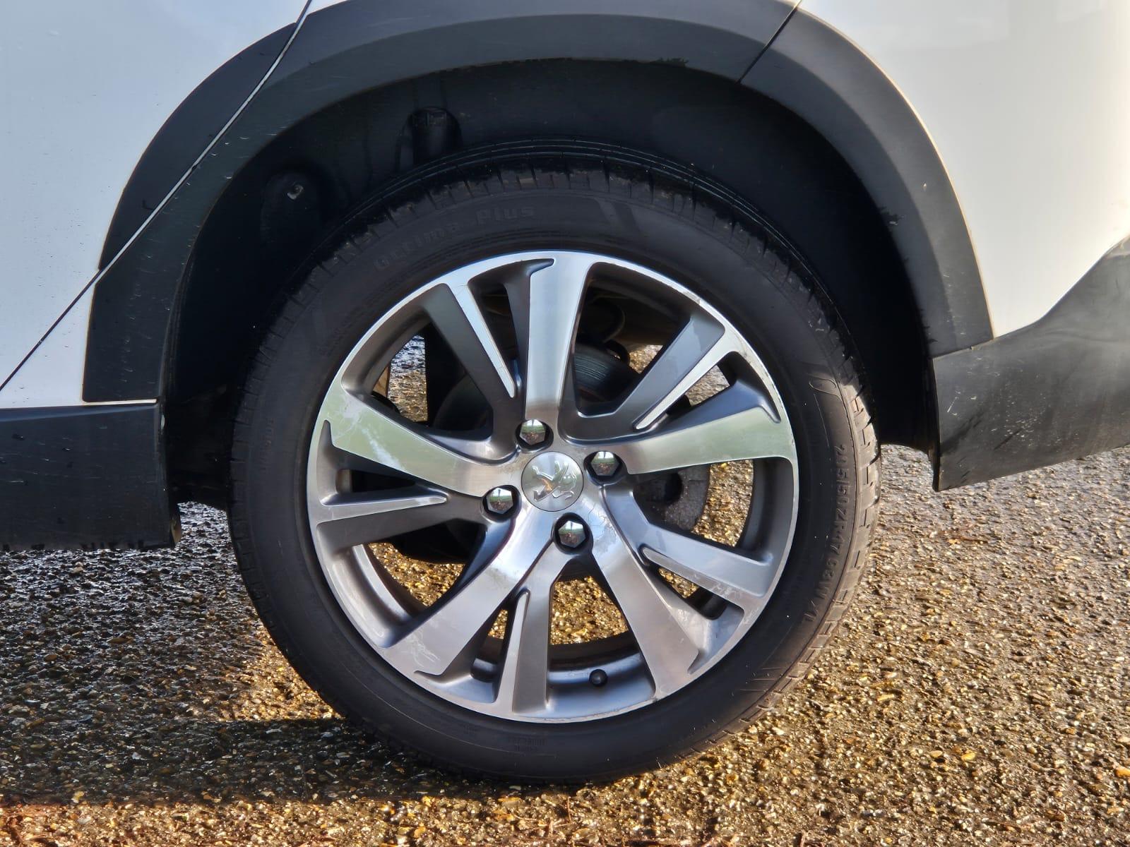 Peugeot 2008 1.2 PureTech GPF Allure SUV 5dr Petrol Manual Euro 6 (s/s) (130 ps)