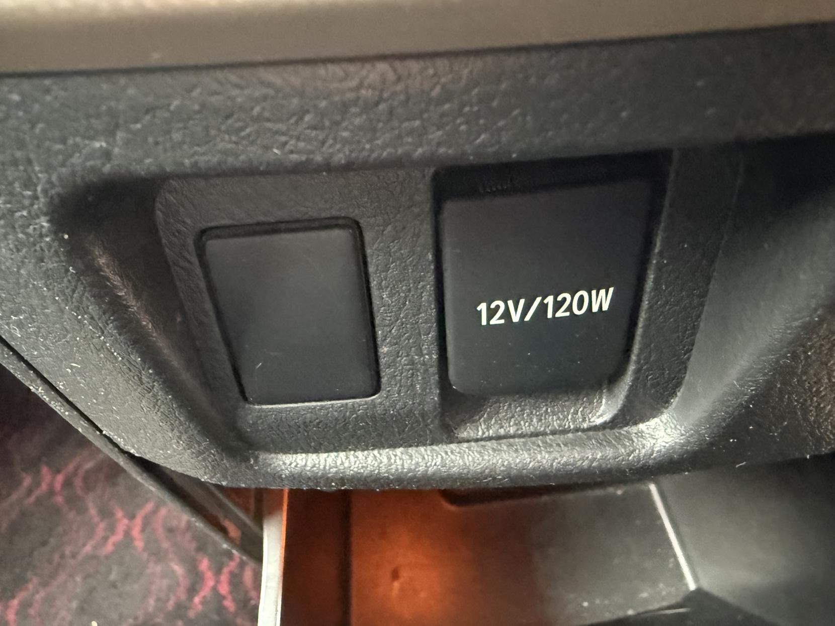 Toyota Vellfire 2369