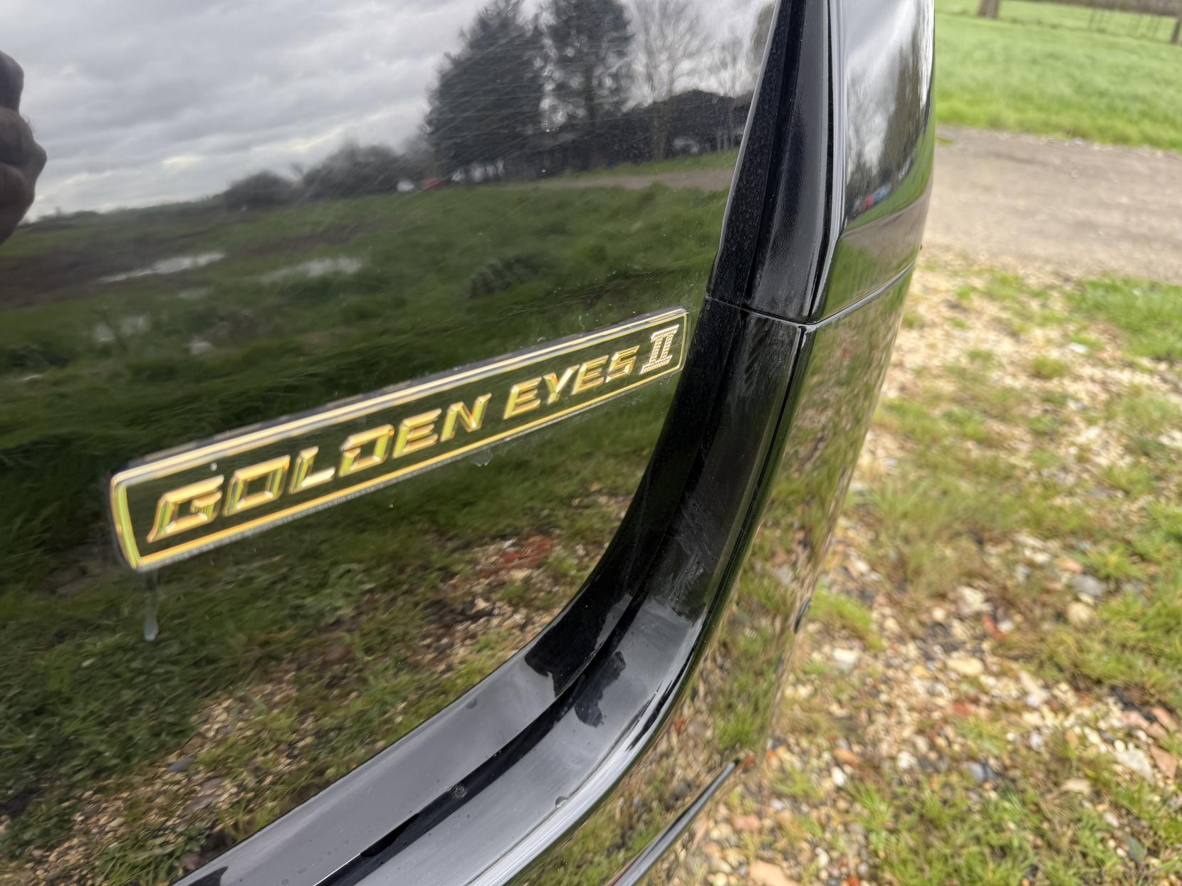 Toyota Vellfire 2369