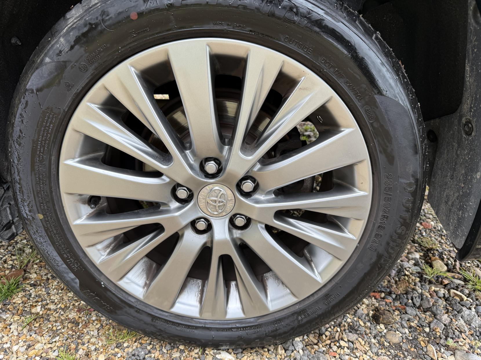 Toyota Vellfire 2369