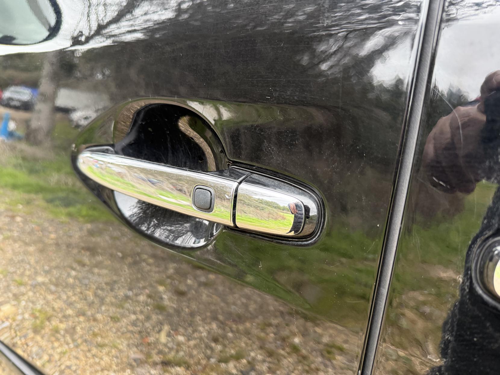 Toyota Vellfire 2369