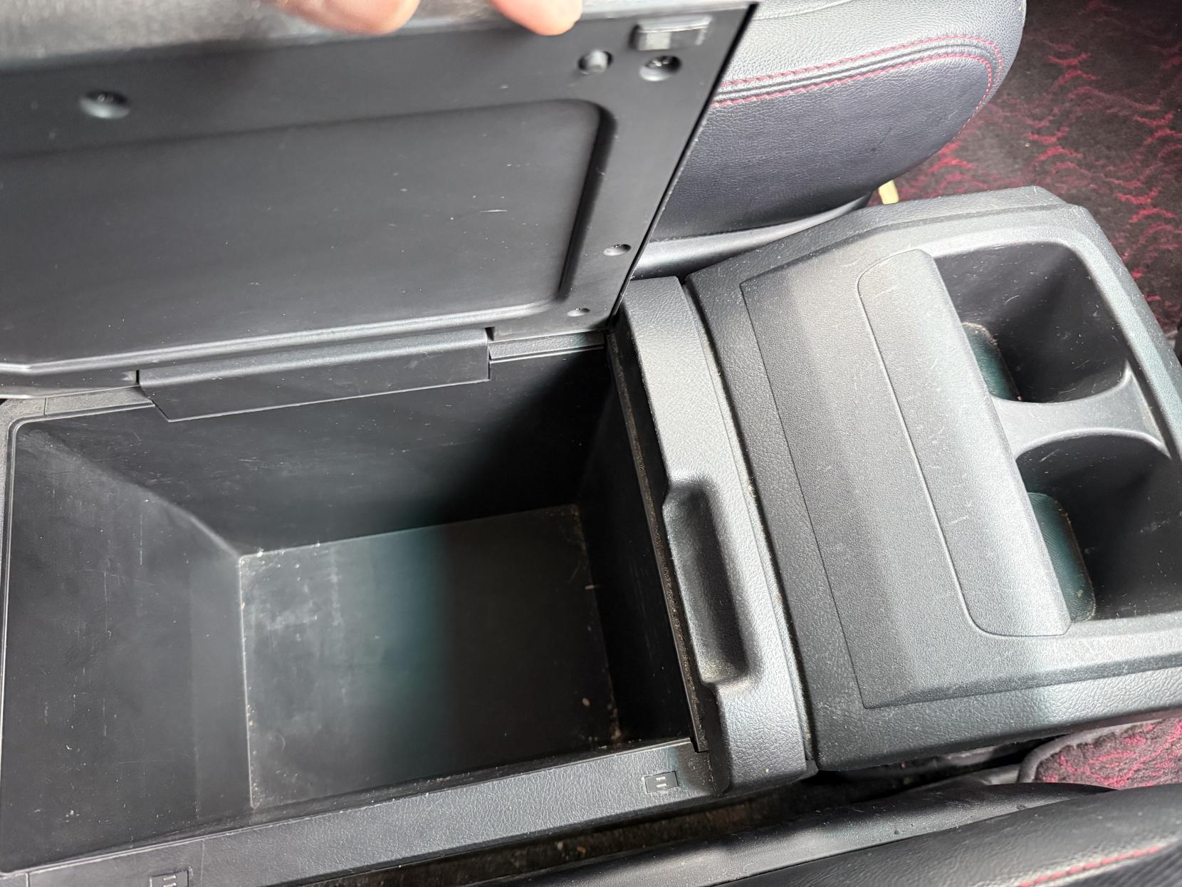 Toyota Vellfire 2369