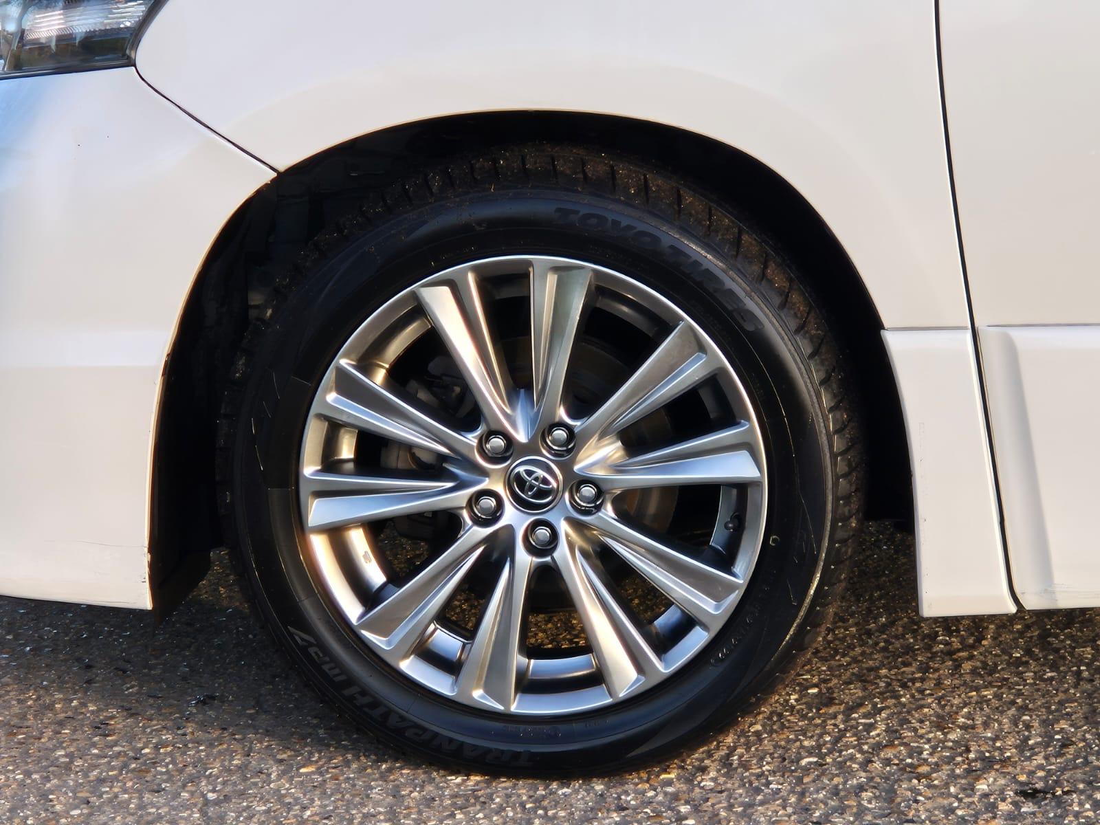 Toyota Vellfire 2.4 2.4Z