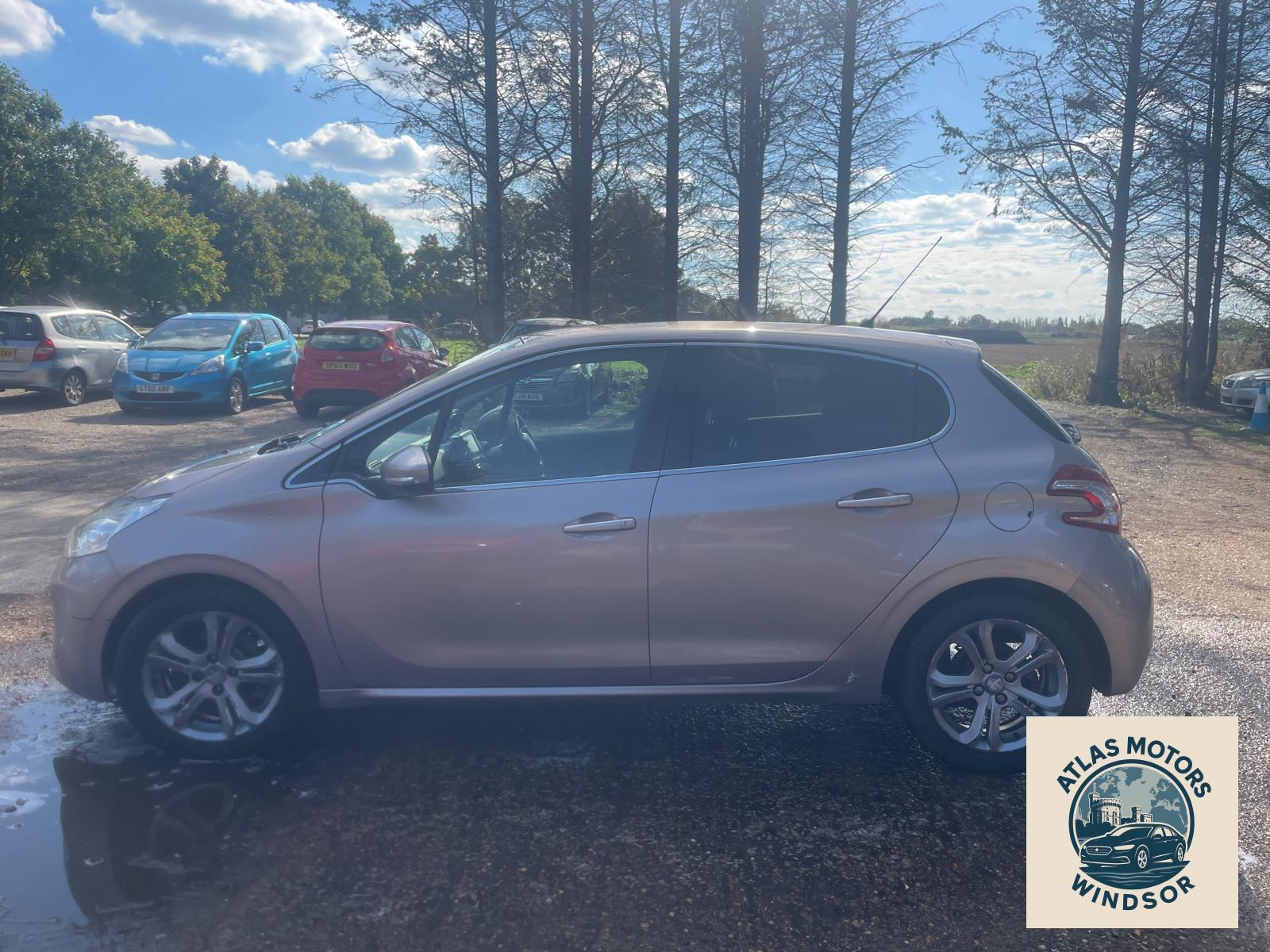 Peugeot 208 1.6 e-HDi Allure Hatchback 5dr Diesel Manual Euro 5 (s/s) (92 ps)