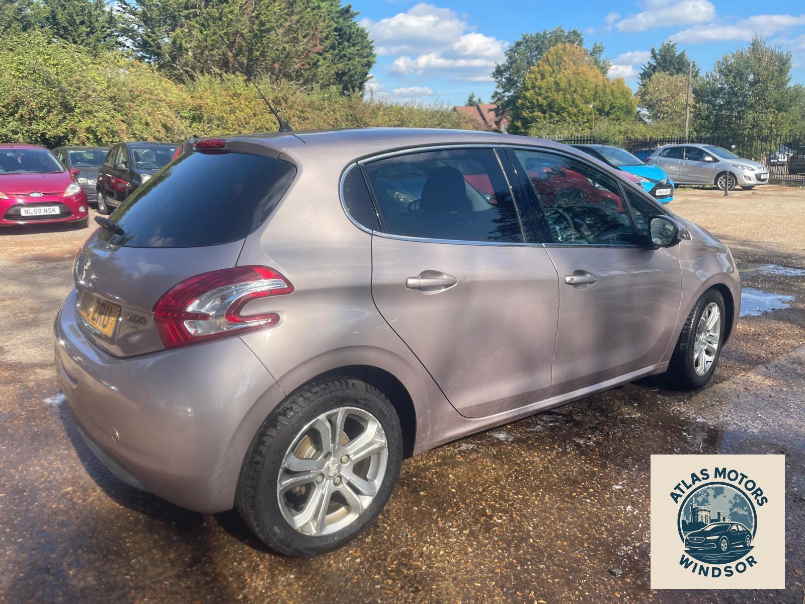 Peugeot 208 1.6 e-HDi Allure Hatchback 5dr Diesel Manual Euro 5 (s/s) (92 ps)