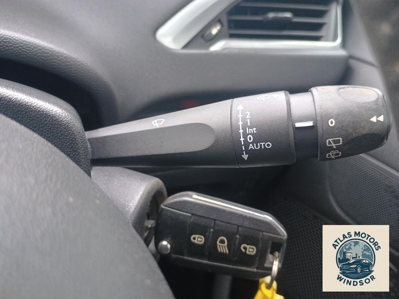 Peugeot 208 1.6 e-HDi Allure Hatchback 5dr Diesel Manual Euro 5 (s/s) (92 ps)