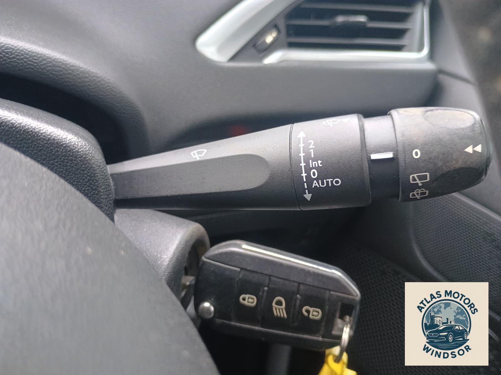 Peugeot 208 1.6 e-HDi Allure Hatchback 5dr Diesel Manual Euro 5 (s/s) (92 ps)