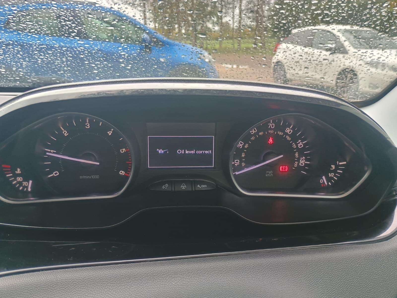 Peugeot 208 1.6 e-HDi Allure Hatchback 5dr Diesel Manual Euro 5 (s/s) (92 ps)