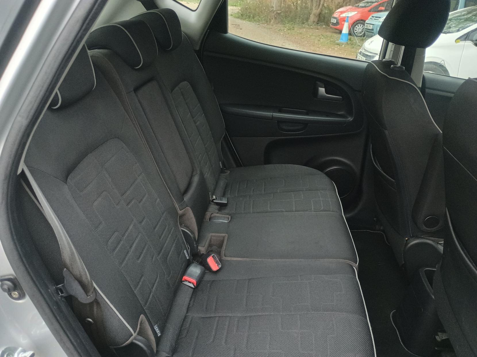 Kia Venga 1.4 EcoDynamics 2 MPV 5dr Petrol Manual Euro 5 (s/s) (89 bhp)