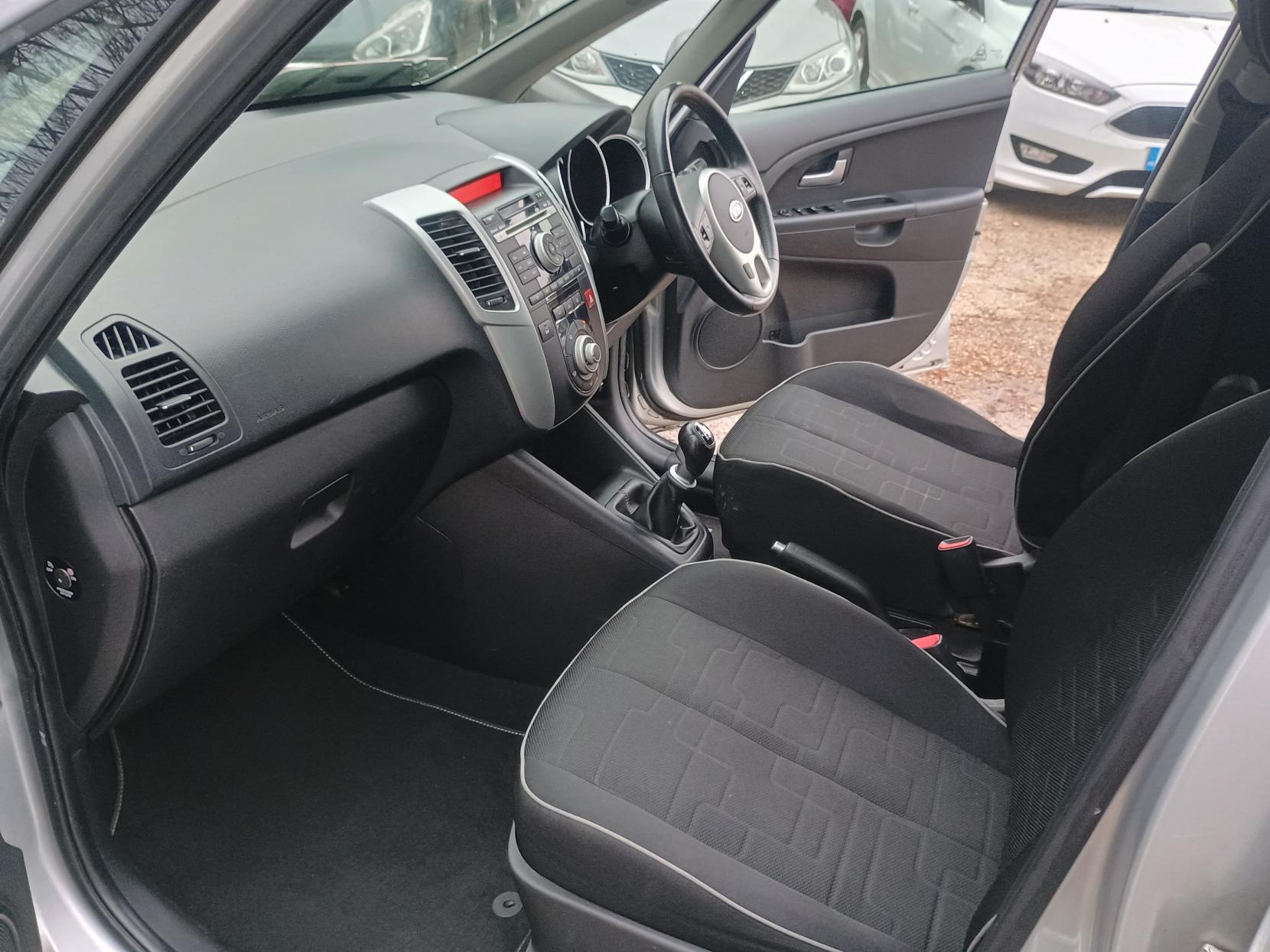 Kia Venga 1.4 EcoDynamics 2 MPV 5dr Petrol Manual Euro 5 (s/s) (89 bhp)