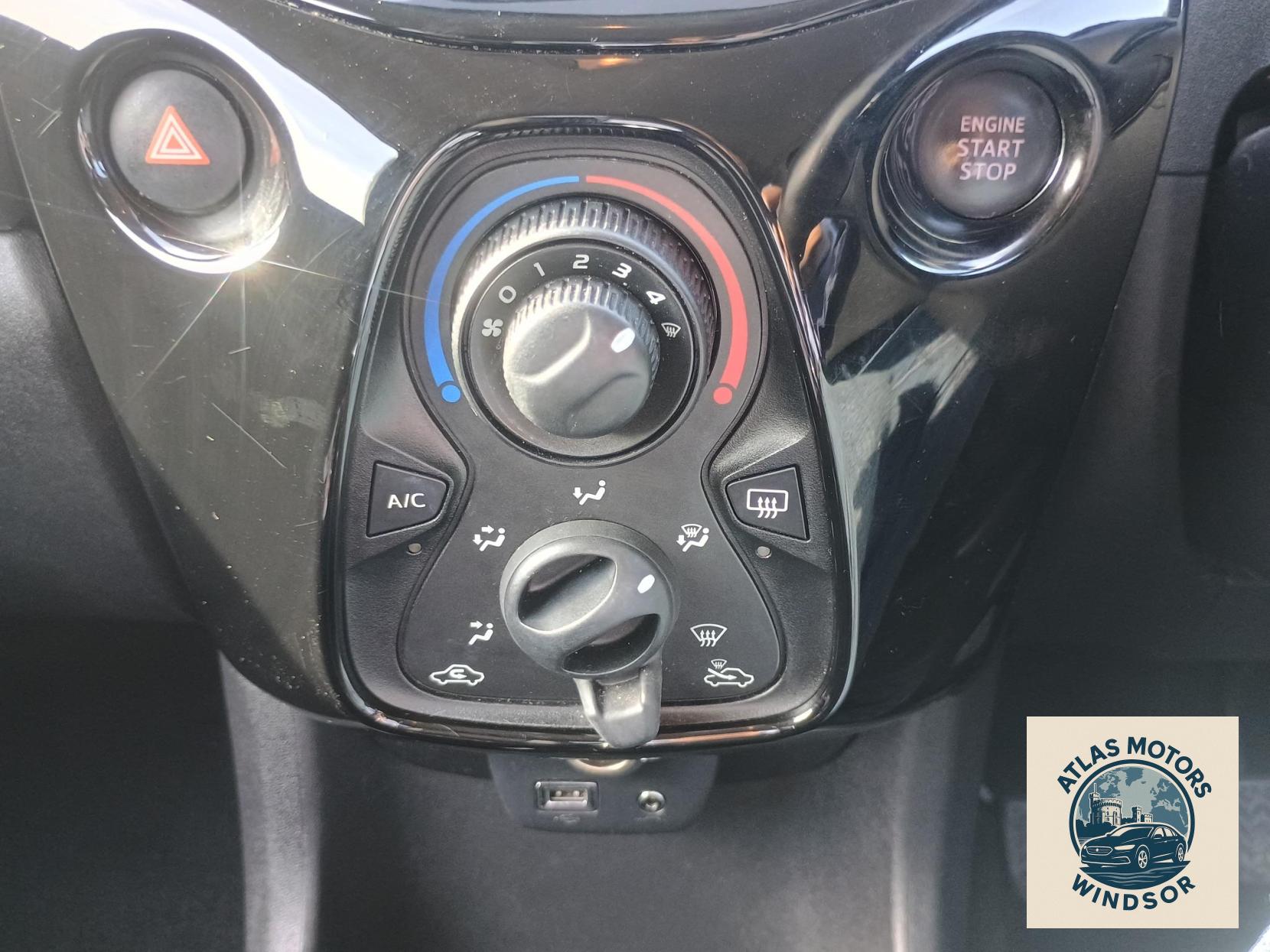 Peugeot 108 1.2 PureTech Allure Euro 6 3dr