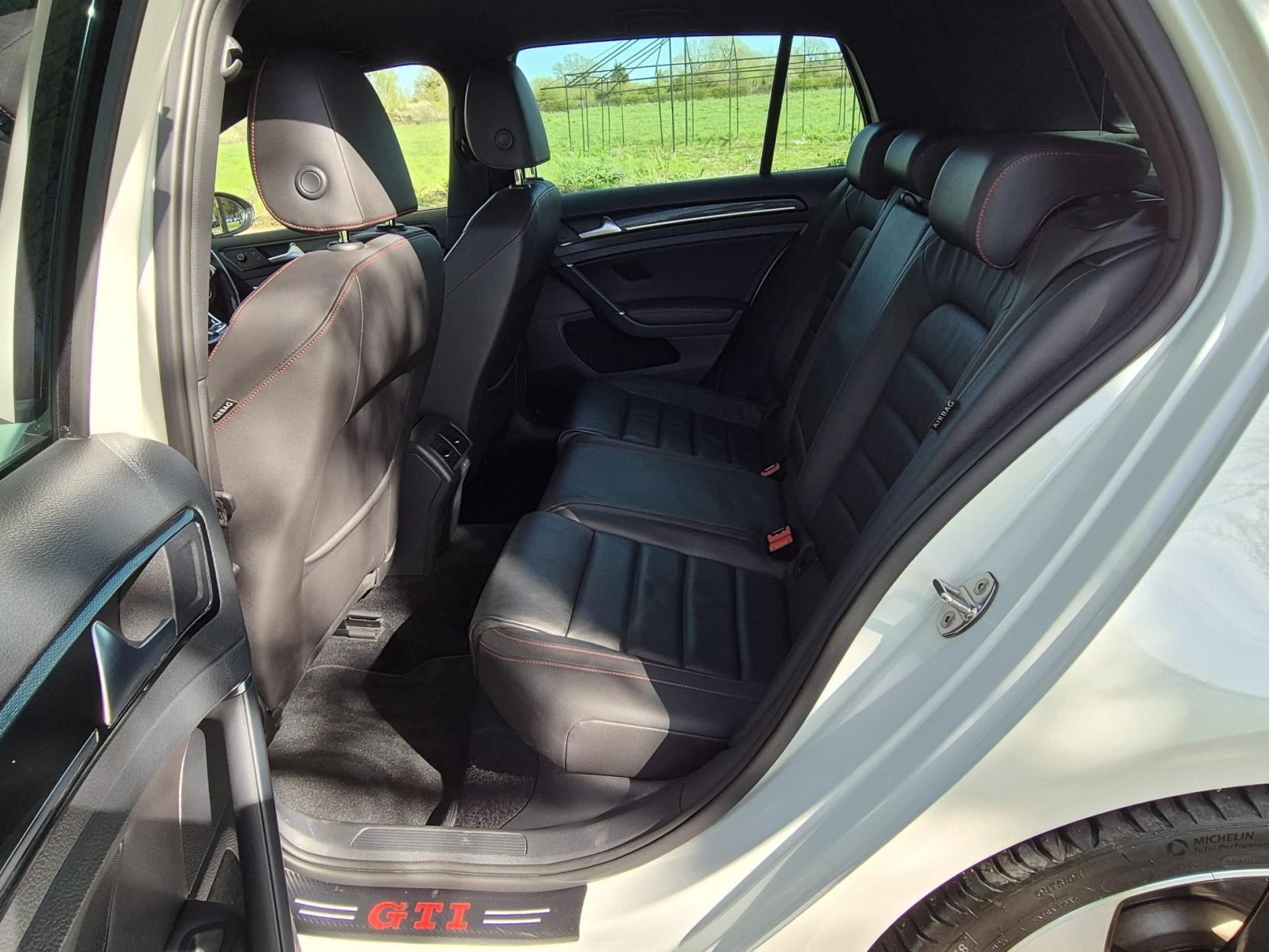 Volkswagen Golf 2.0 TSI BlueMotion Tech GTI Hatchback 3dr Petrol DSG Euro 6 (s/s) (220 ps)