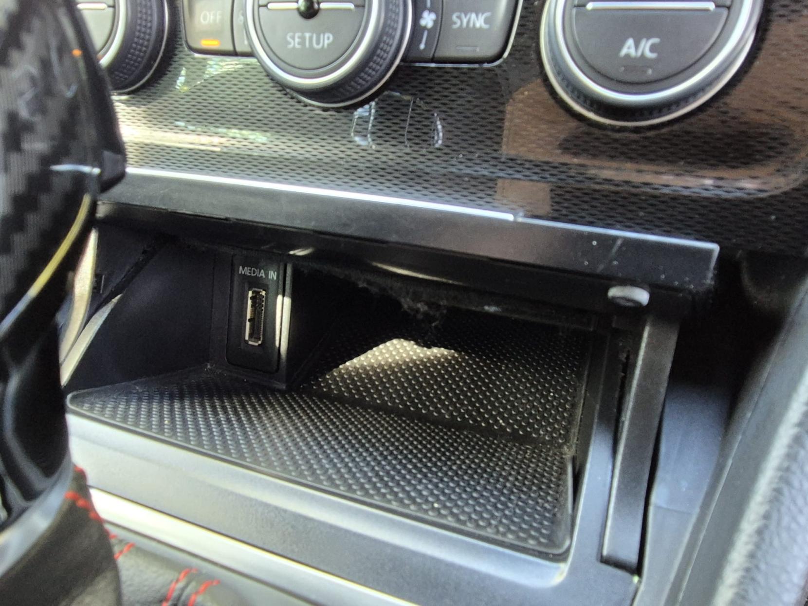 Volkswagen Golf 2.0 TSI BlueMotion Tech GTI Hatchback 3dr Petrol DSG Euro 6 (s/s) (220 ps)