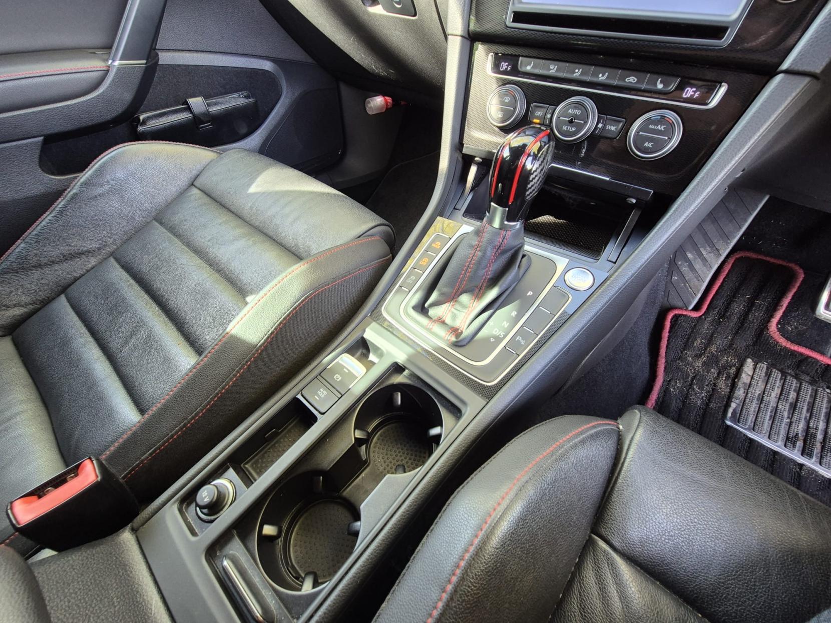 Volkswagen Golf 2.0 TSI BlueMotion Tech GTI Hatchback 3dr Petrol DSG Euro 6 (s/s) (220 ps)