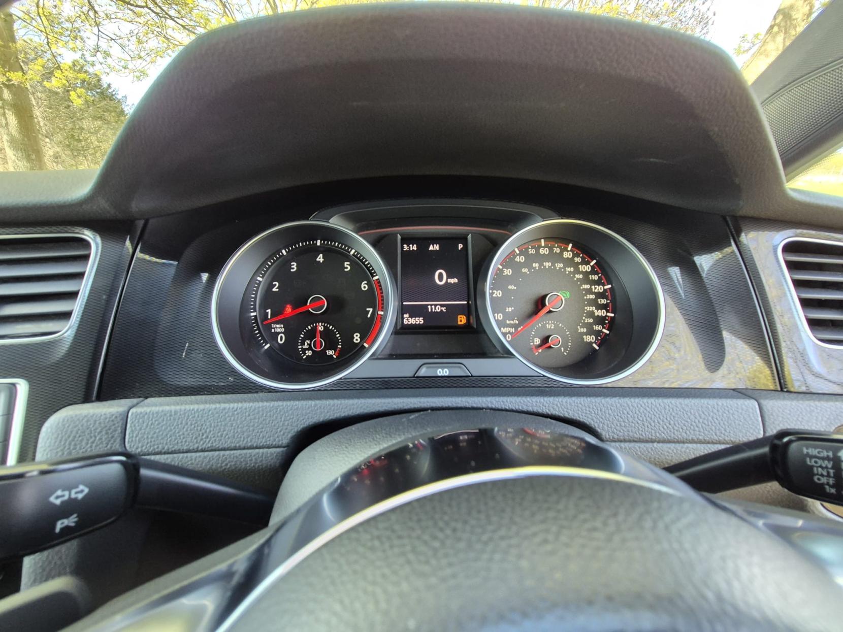 Volkswagen Golf 2.0 TSI BlueMotion Tech GTI Hatchback 3dr Petrol DSG Euro 6 (s/s) (220 ps)