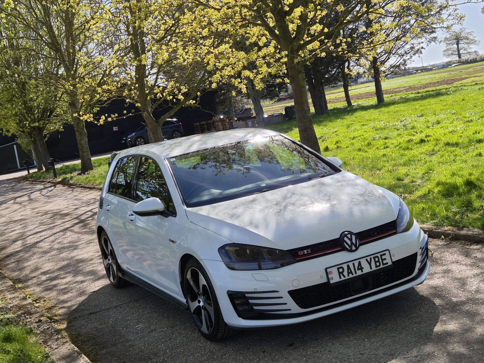 Volkswagen Golf 2.0 TSI BlueMotion Tech GTI Hatchback 3dr Petrol DSG Euro 6 (s/s) (220 ps)