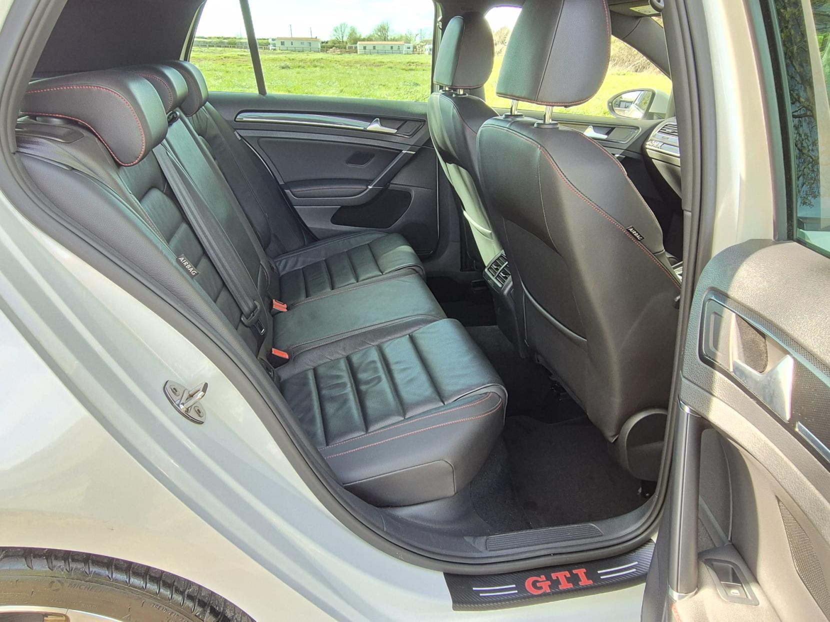 Volkswagen Golf 2.0 TSI BlueMotion Tech GTI Hatchback 3dr Petrol DSG Euro 6 (s/s) (220 ps)