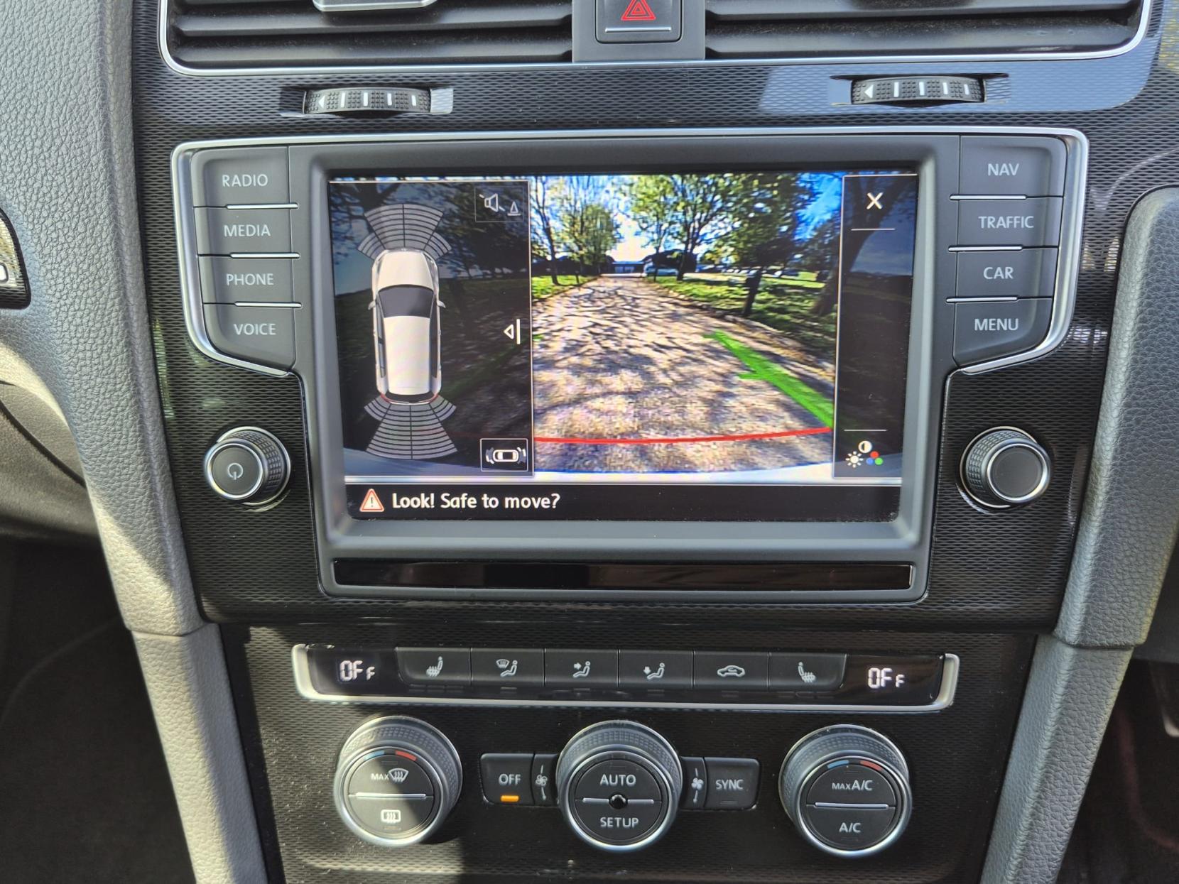 Volkswagen Golf 2.0 TSI BlueMotion Tech GTI Hatchback 3dr Petrol DSG Euro 6 (s/s) (220 ps)