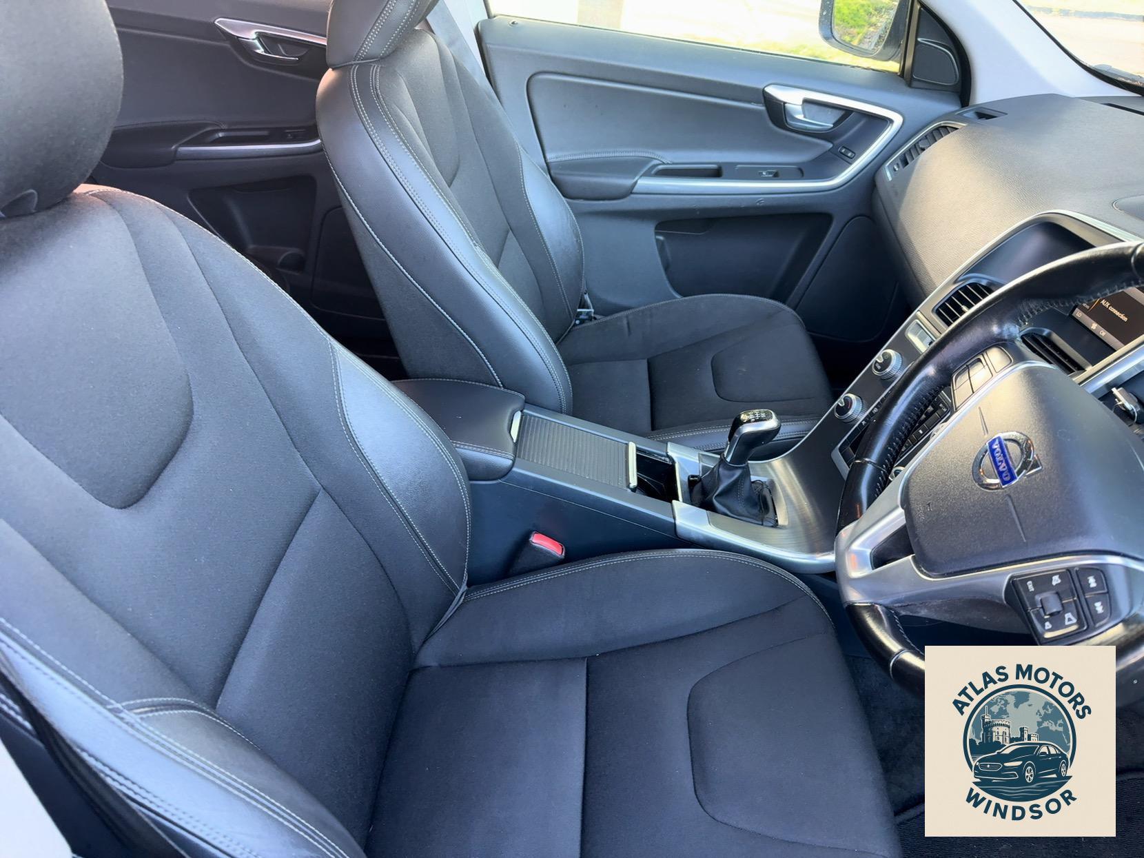 Volvo XC60 2.0 D4 SE SUV 5dr Diesel Manual Euro 6 (s/s) (190 ps)