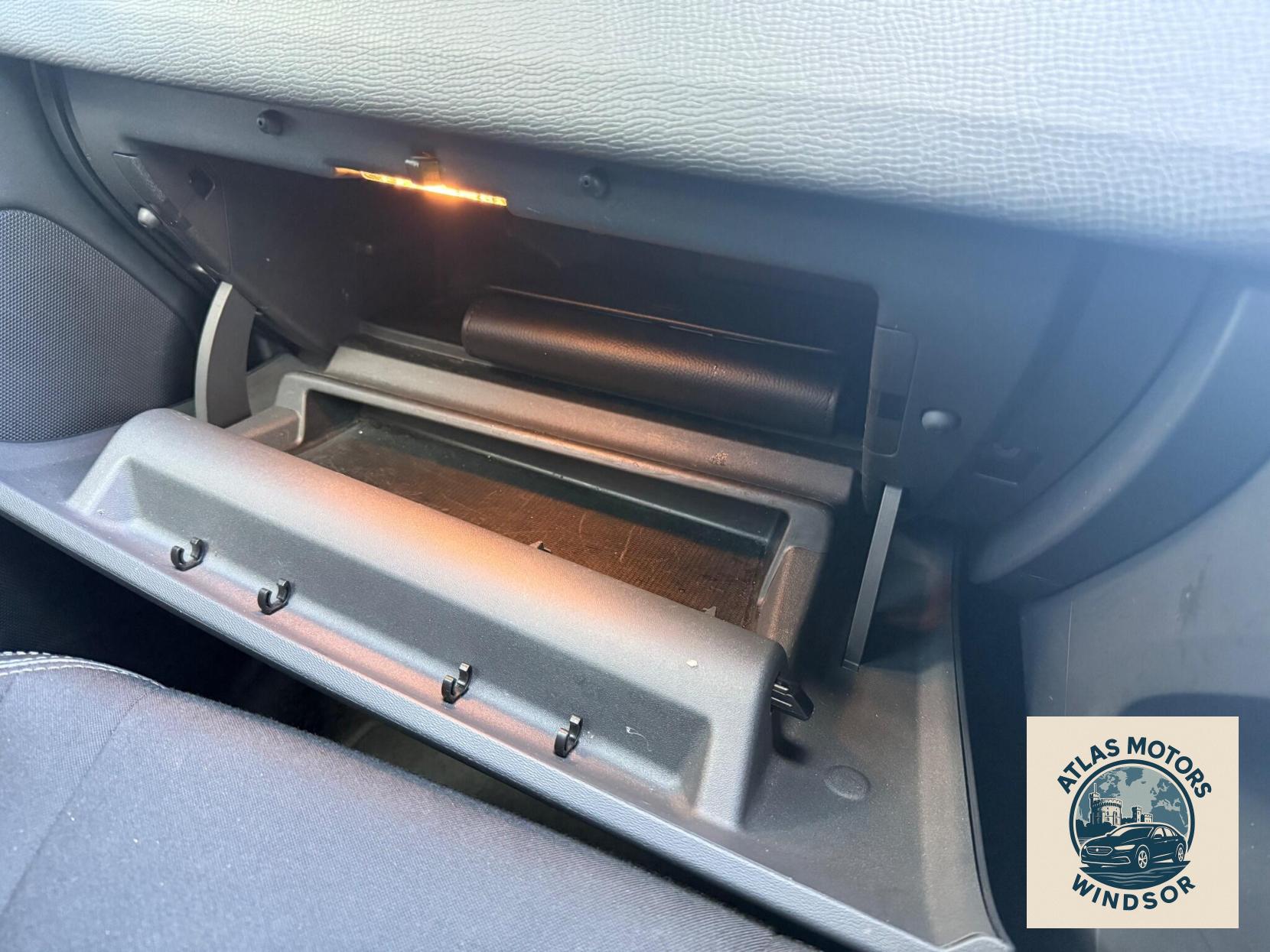 Volvo XC60 2.0 D4 SE SUV 5dr Diesel Manual Euro 6 (s/s) (190 ps)