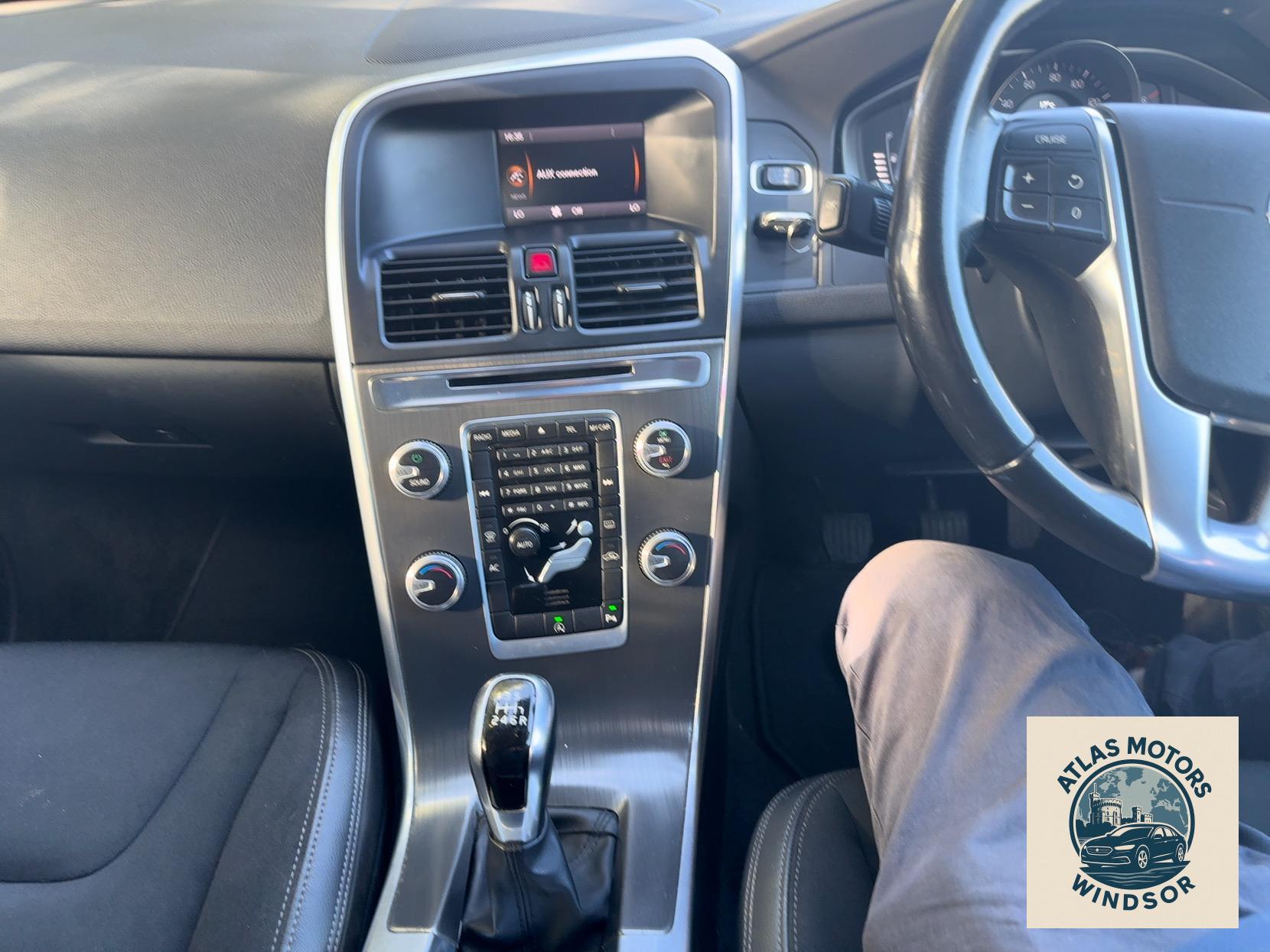 Volvo XC60 2.0 D4 SE SUV 5dr Diesel Manual Euro 6 (s/s) (190 ps)